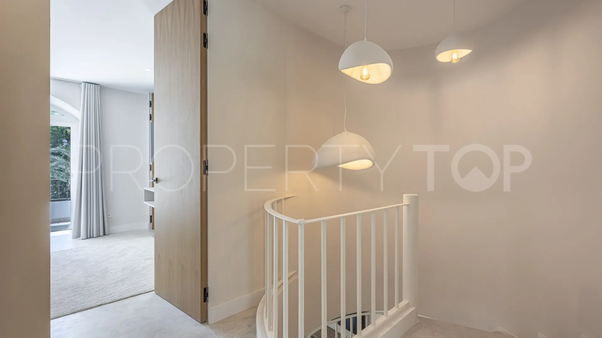 Duplex de 4 dormitorios en venta en Aloha Gardens