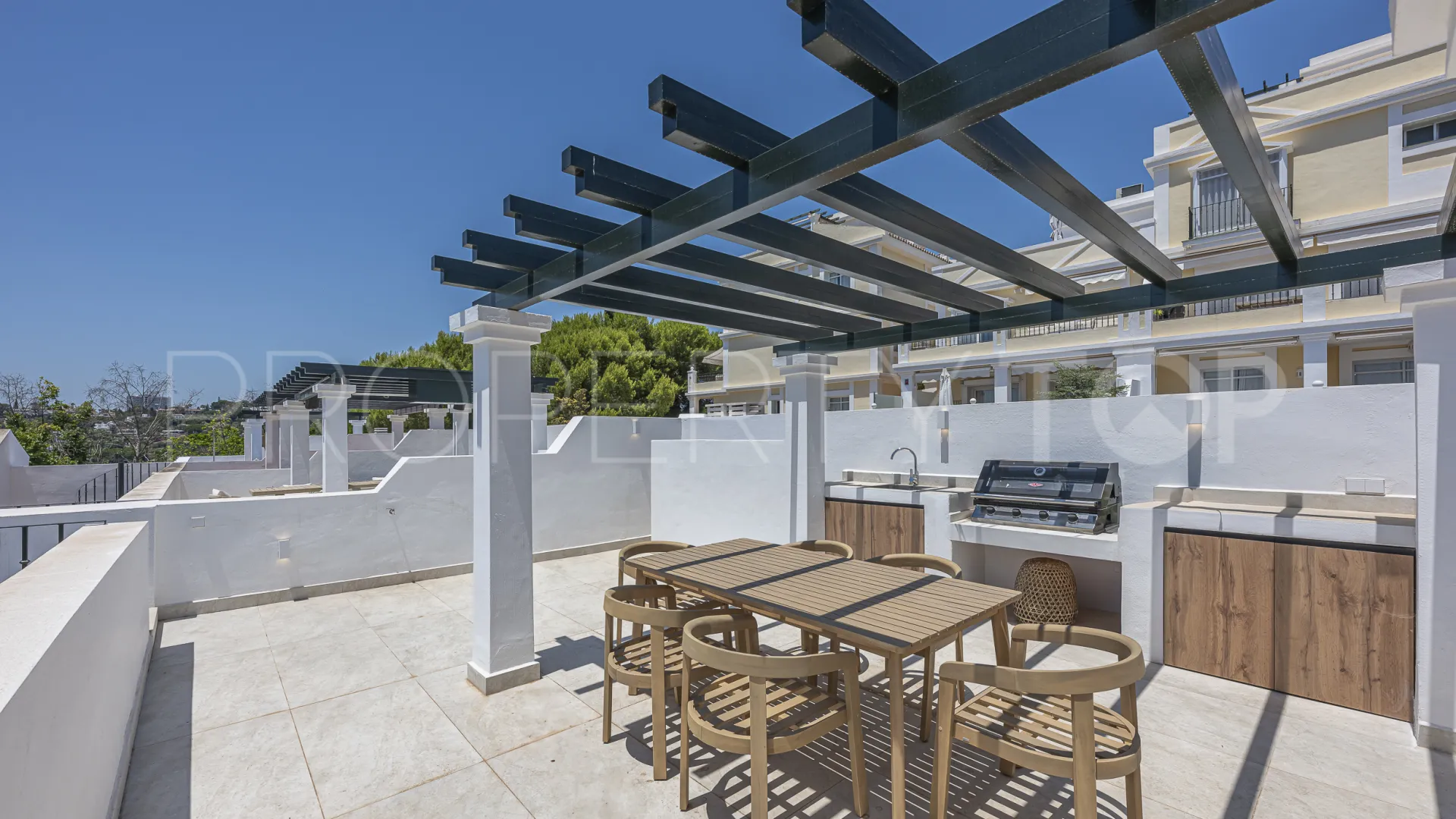 Duplex de 4 dormitorios en venta en Aloha Gardens