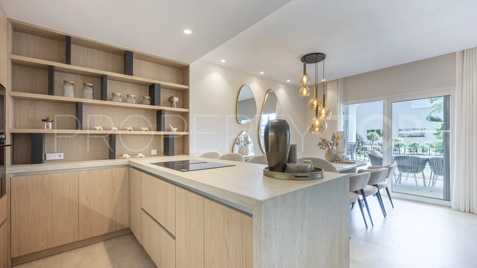 Duplex de 4 dormitorios en venta en Aloha Gardens