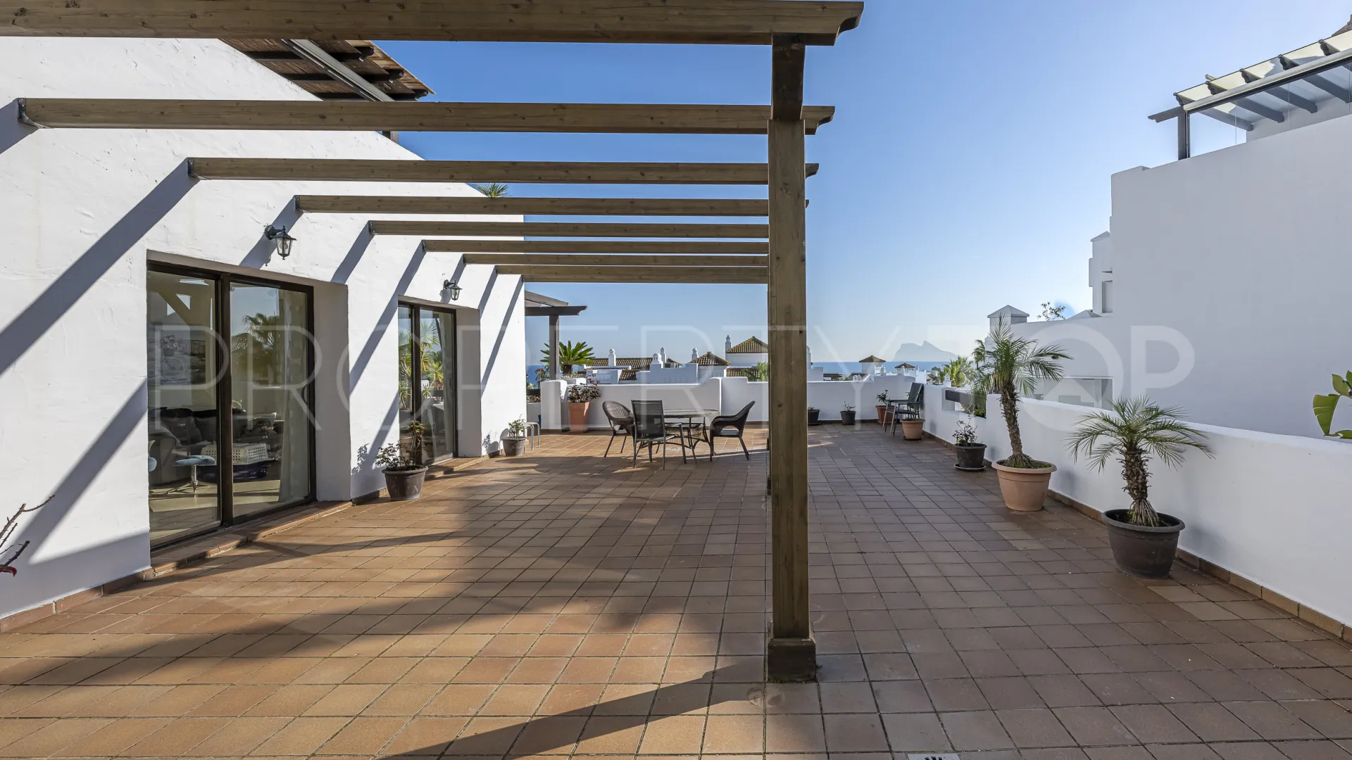 Comprar apartamento con 2 dormitorios en Alcaidesa