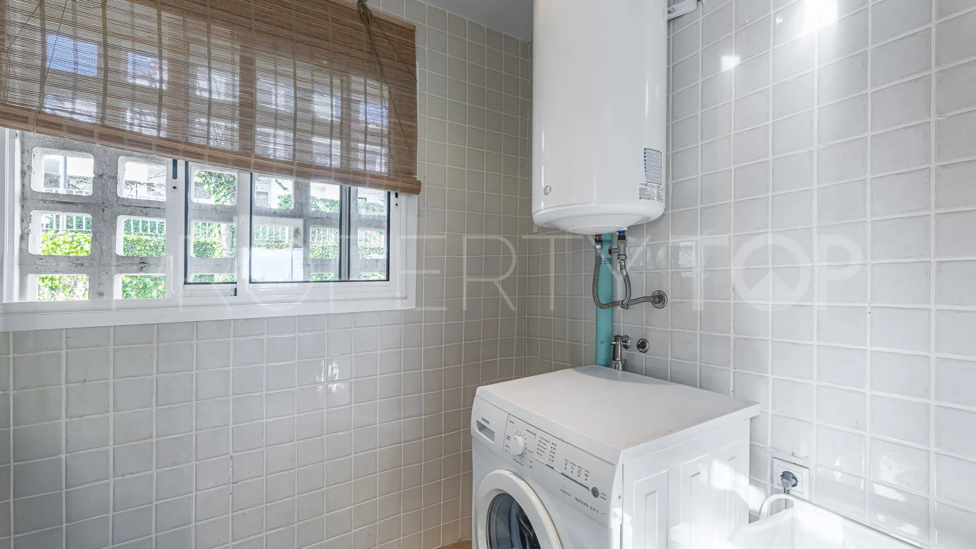 Comprar apartamento con 2 dormitorios en Alcaidesa