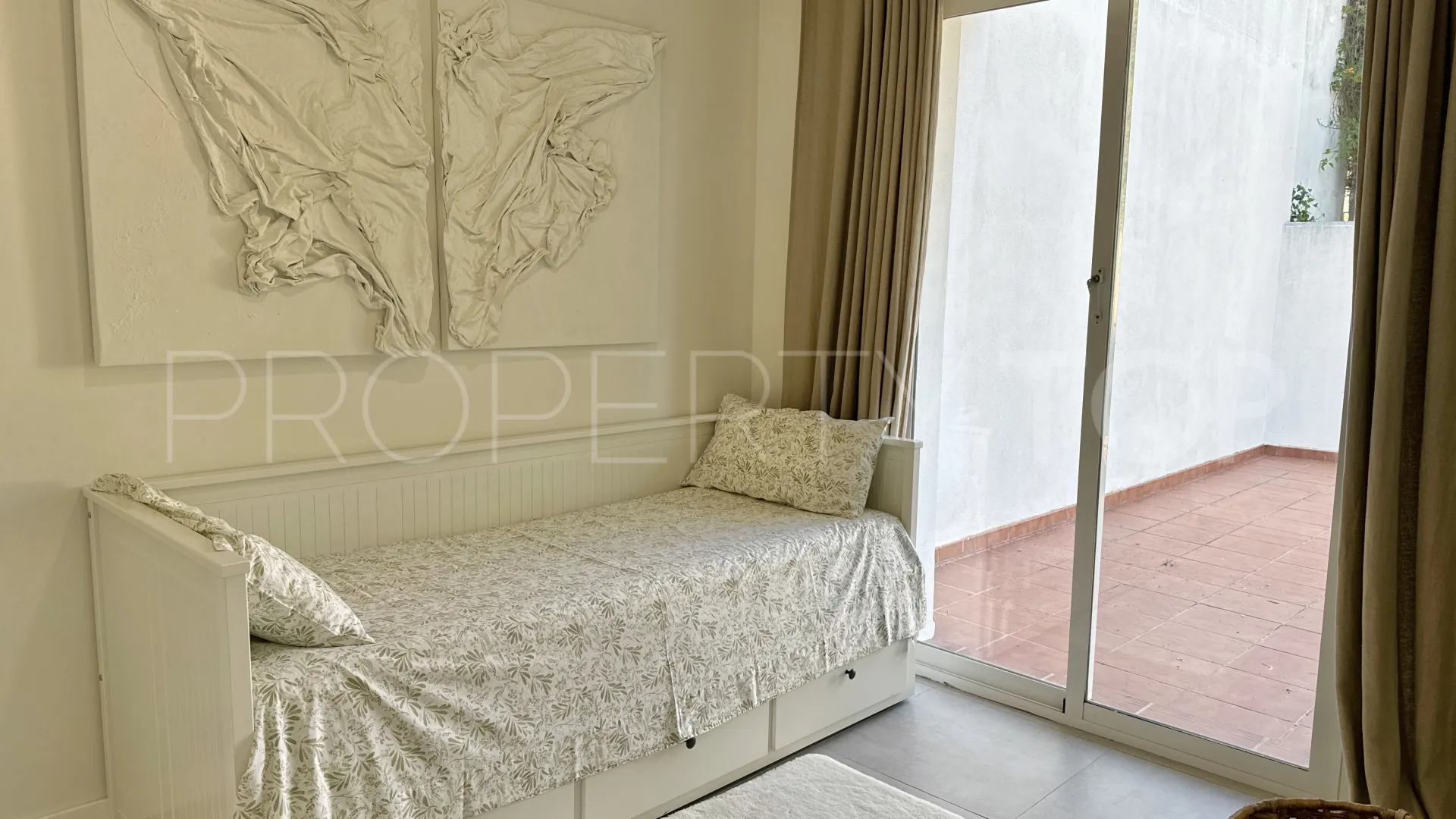 Altos de Estepona, casa de 3 dormitorios a la venta