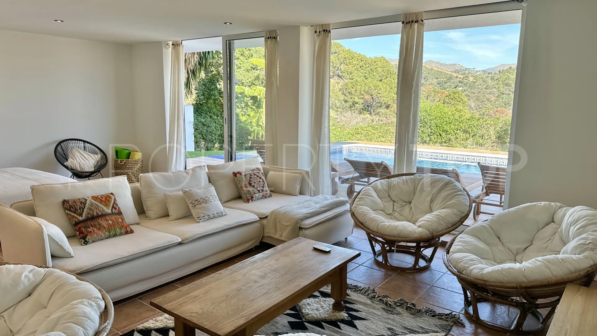 Altos de Estepona, casa de 3 dormitorios a la venta