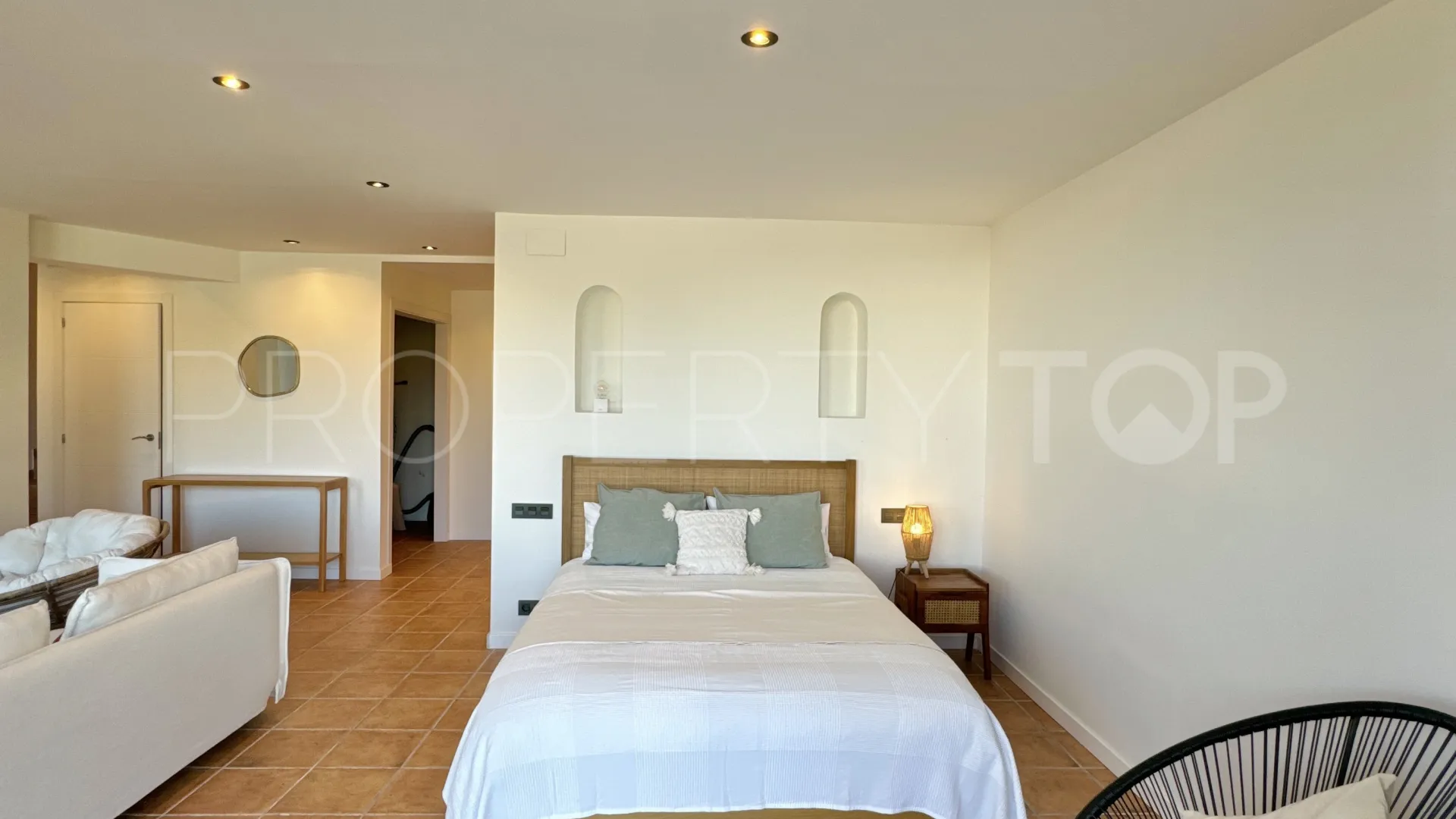 Altos de Estepona, casa de 3 dormitorios a la venta