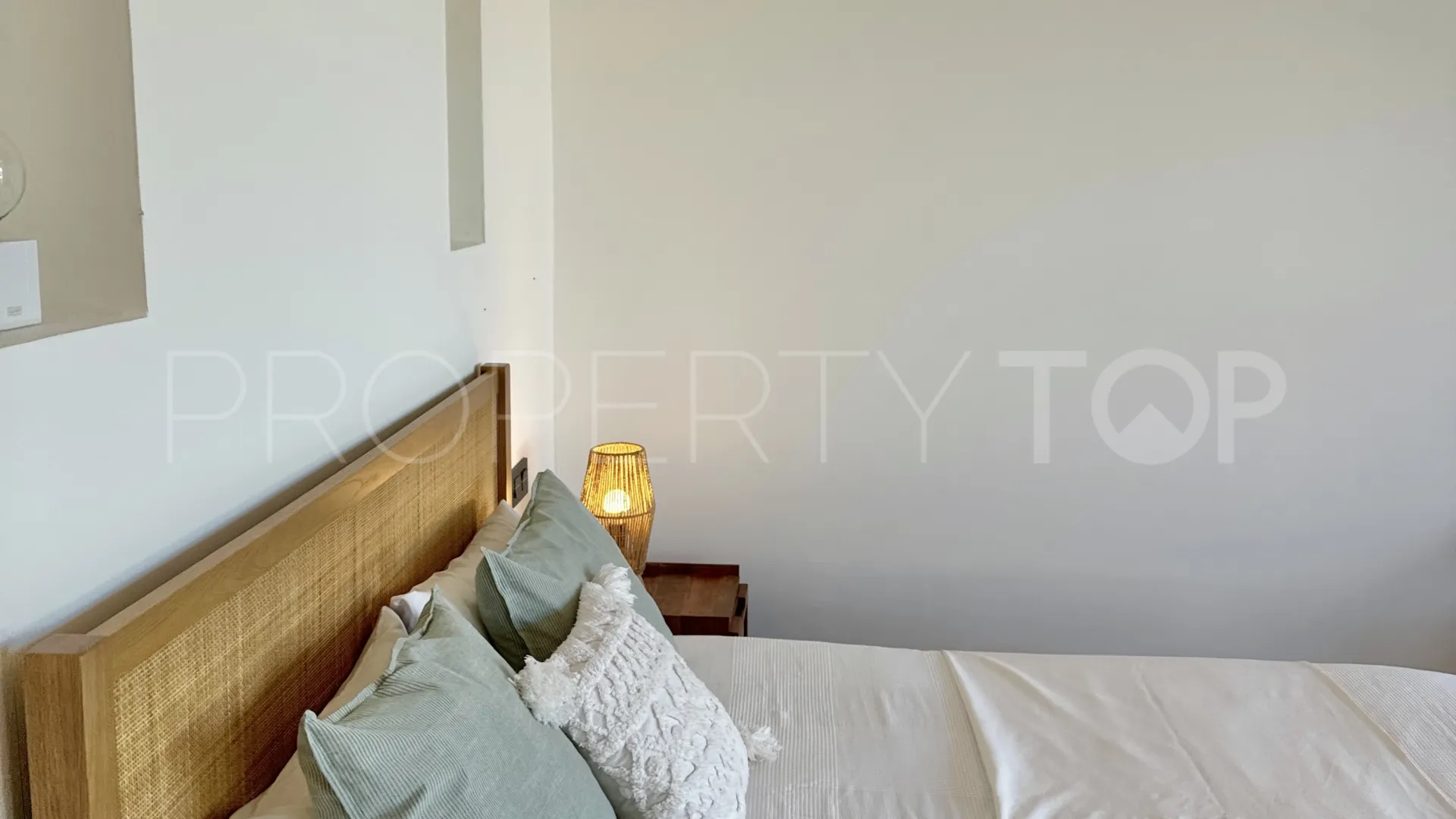 Altos de Estepona, casa de 3 dormitorios a la venta