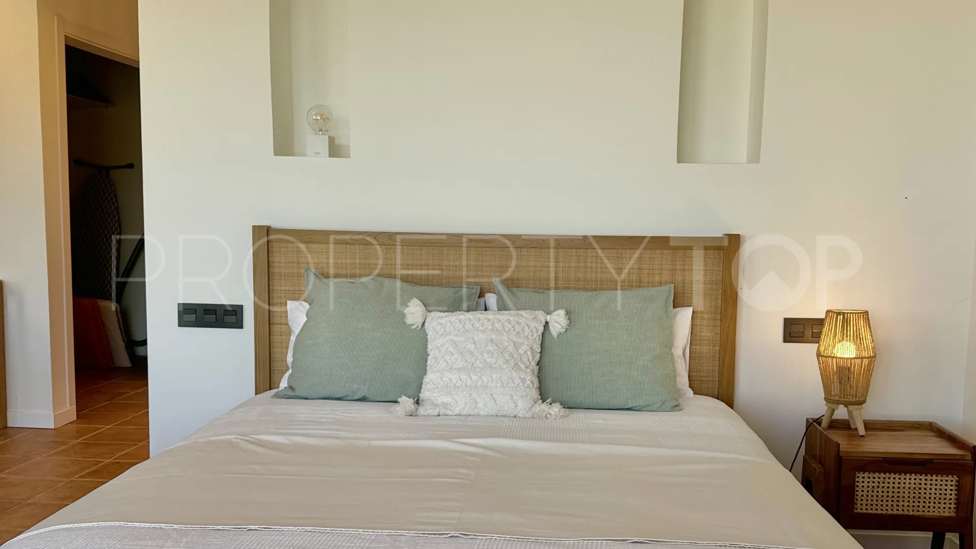 Altos de Estepona, casa de 3 dormitorios a la venta