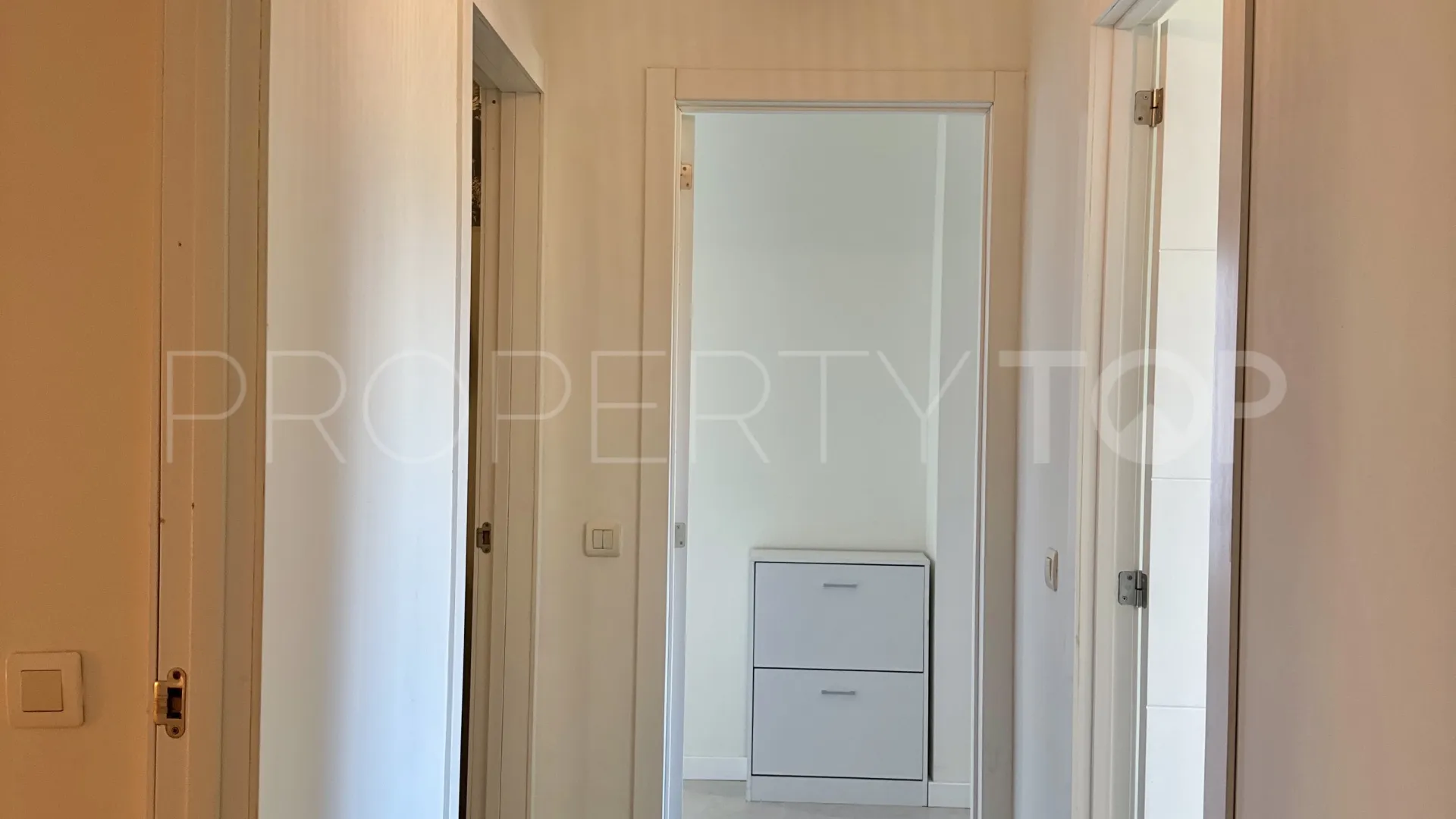 Altos de Estepona, casa de 3 dormitorios a la venta