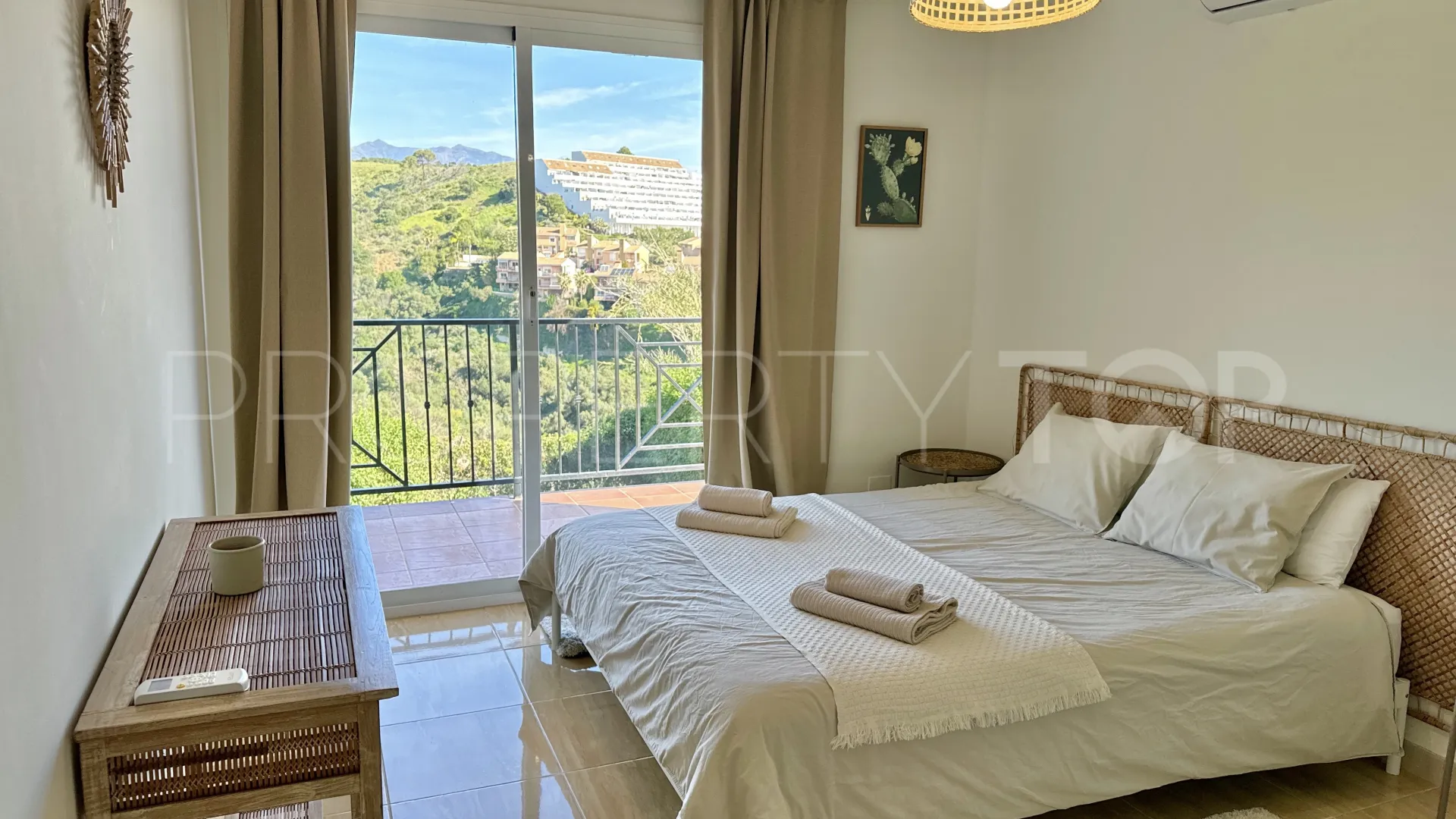 Altos de Estepona, casa de 3 dormitorios a la venta