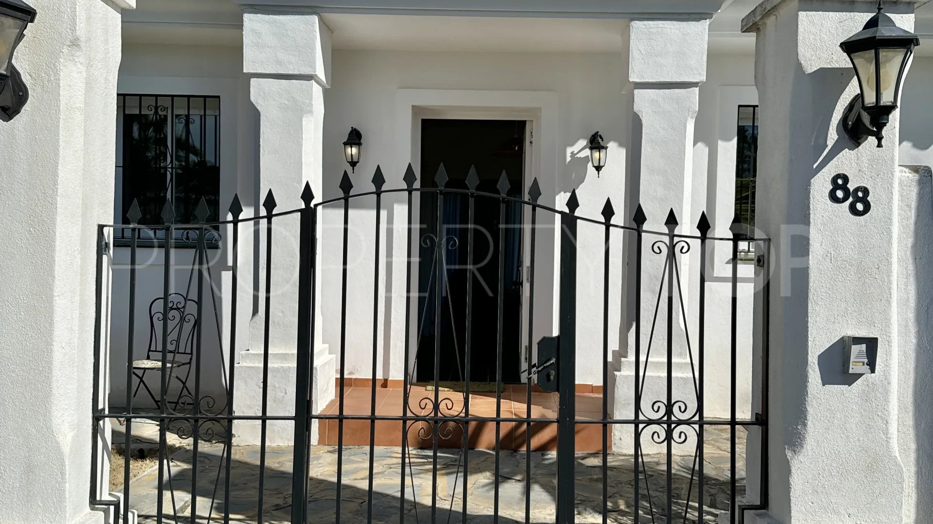 Altos de Estepona, casa de 3 dormitorios a la venta