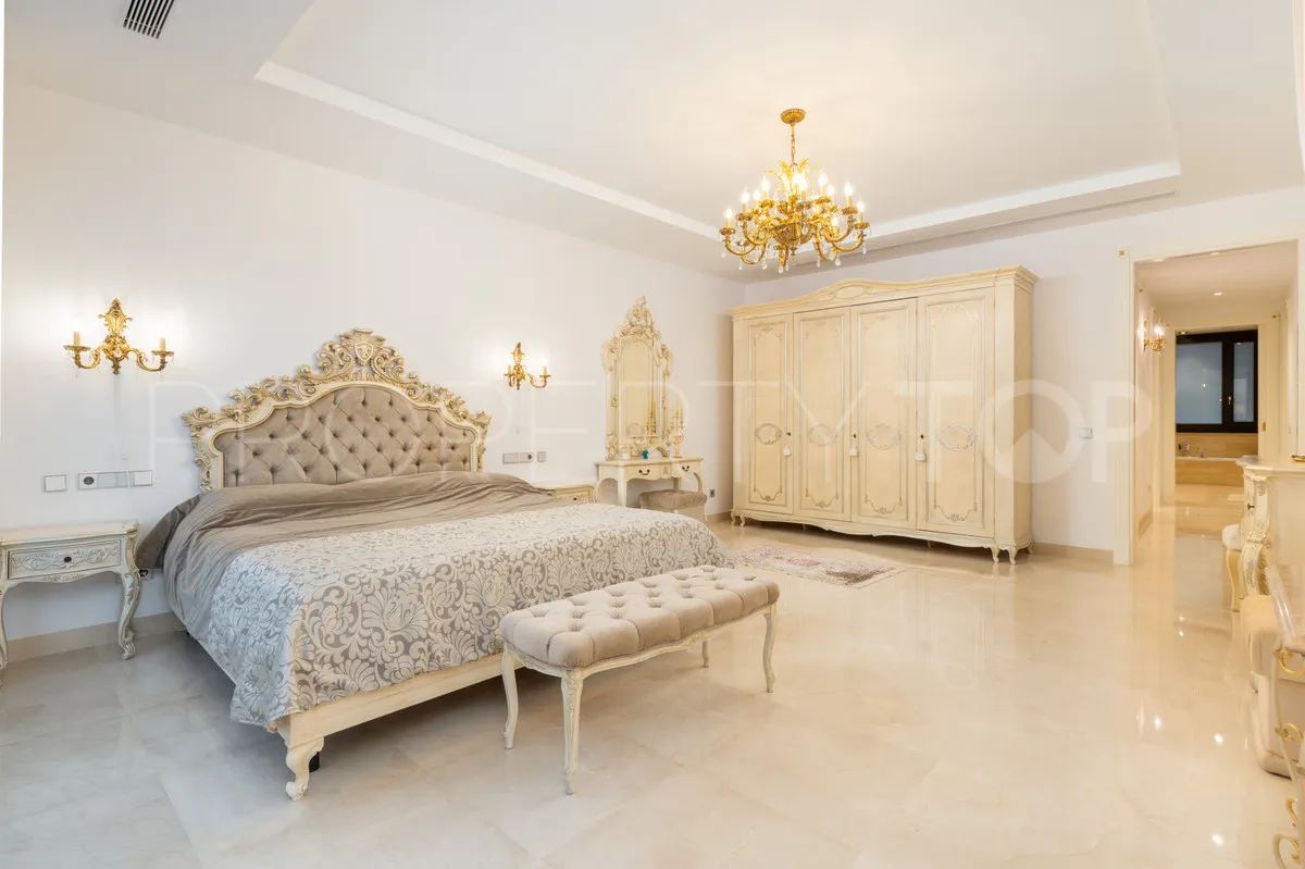 Villa a la venta en Guadalmina Baja de 7 dormitorios