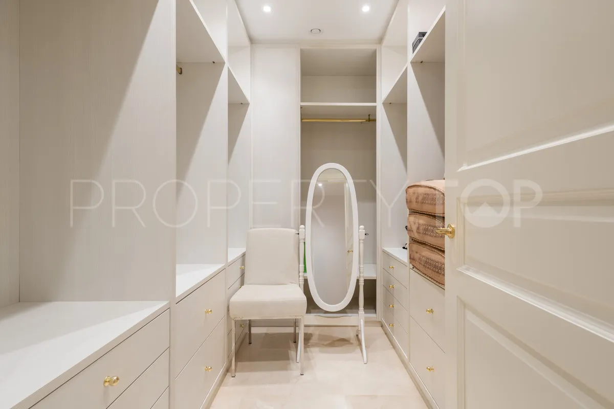Villa a la venta en Guadalmina Baja de 7 dormitorios