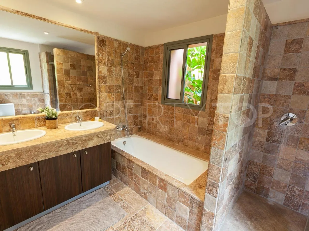 Se vende apartamento de 3 dormitorios en Los Flamingos