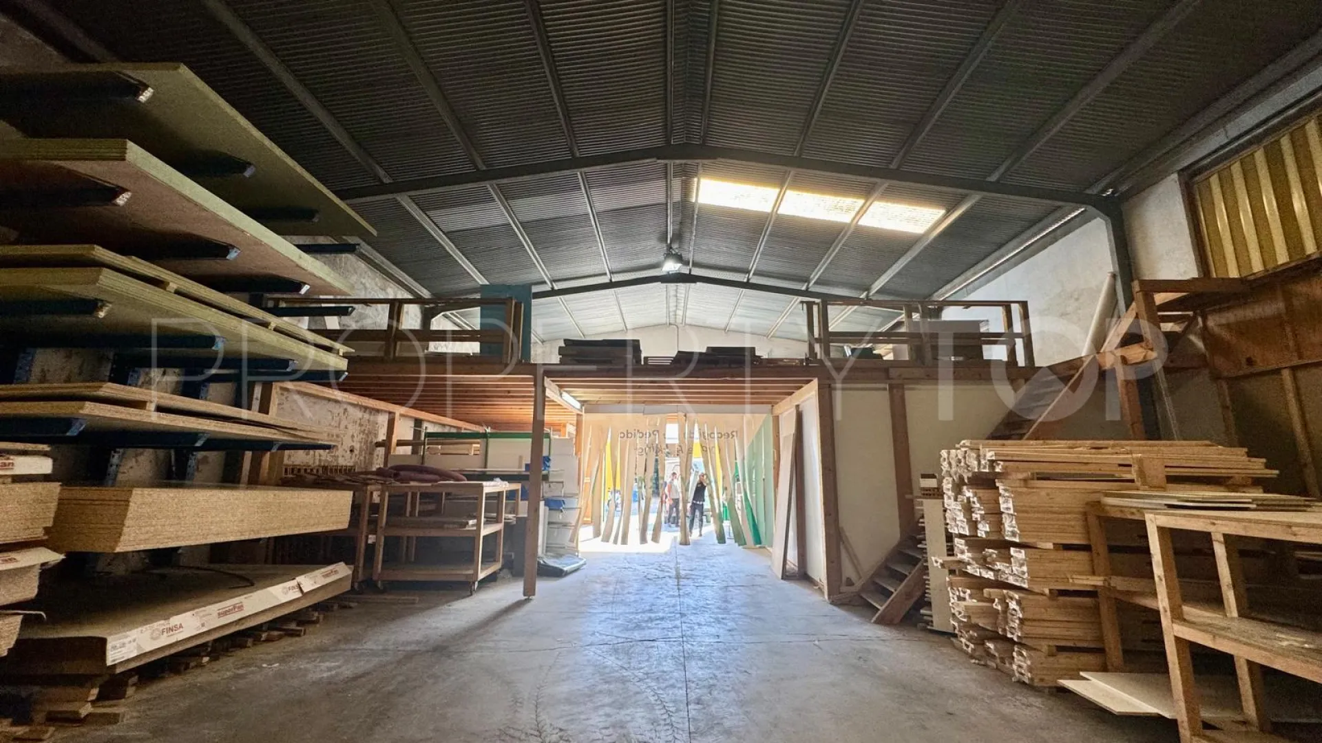 Comprar nave en Estepona