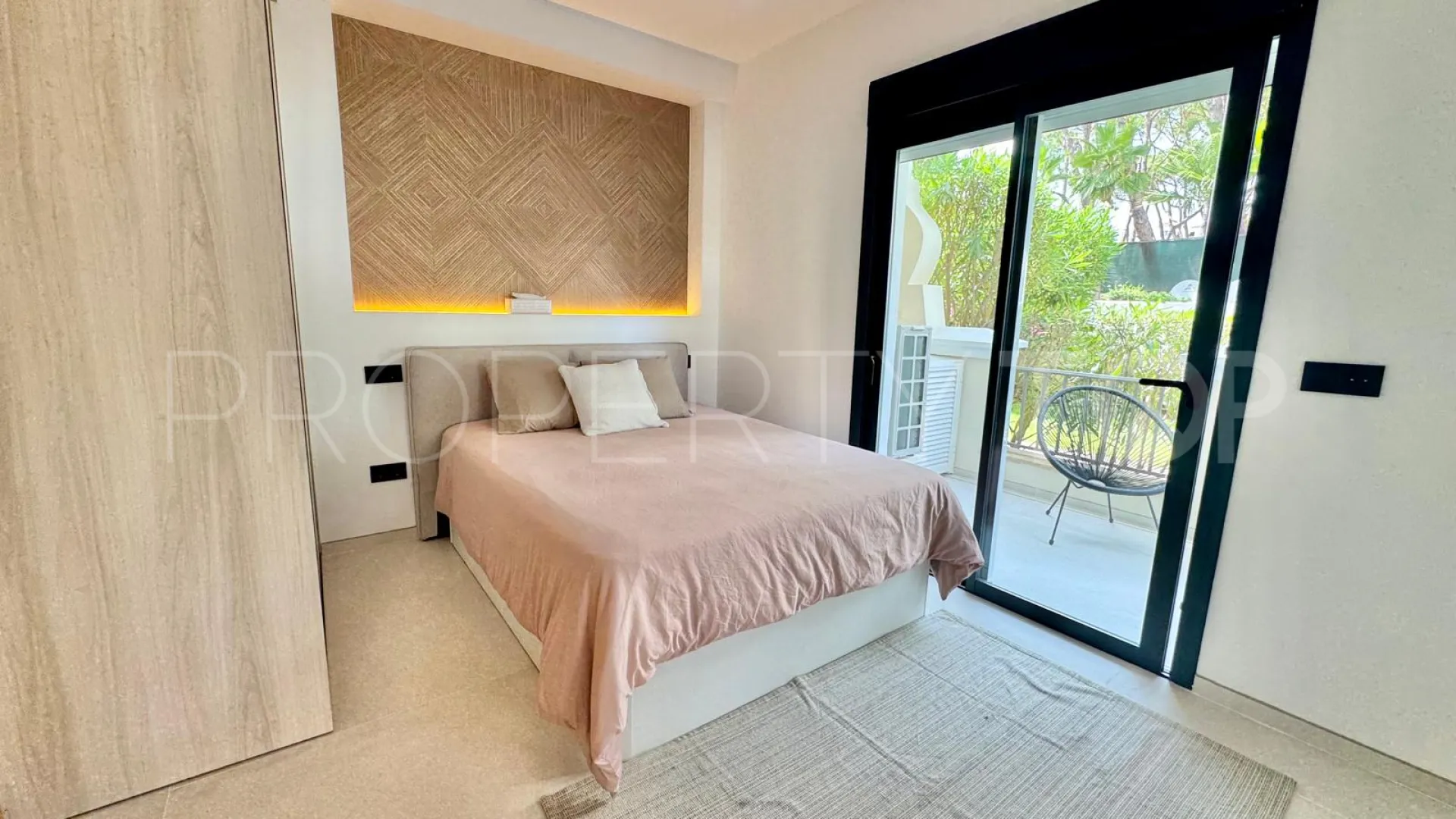 Andalucia del Mar, apartamento planta baja con 2 dormitorios a la venta