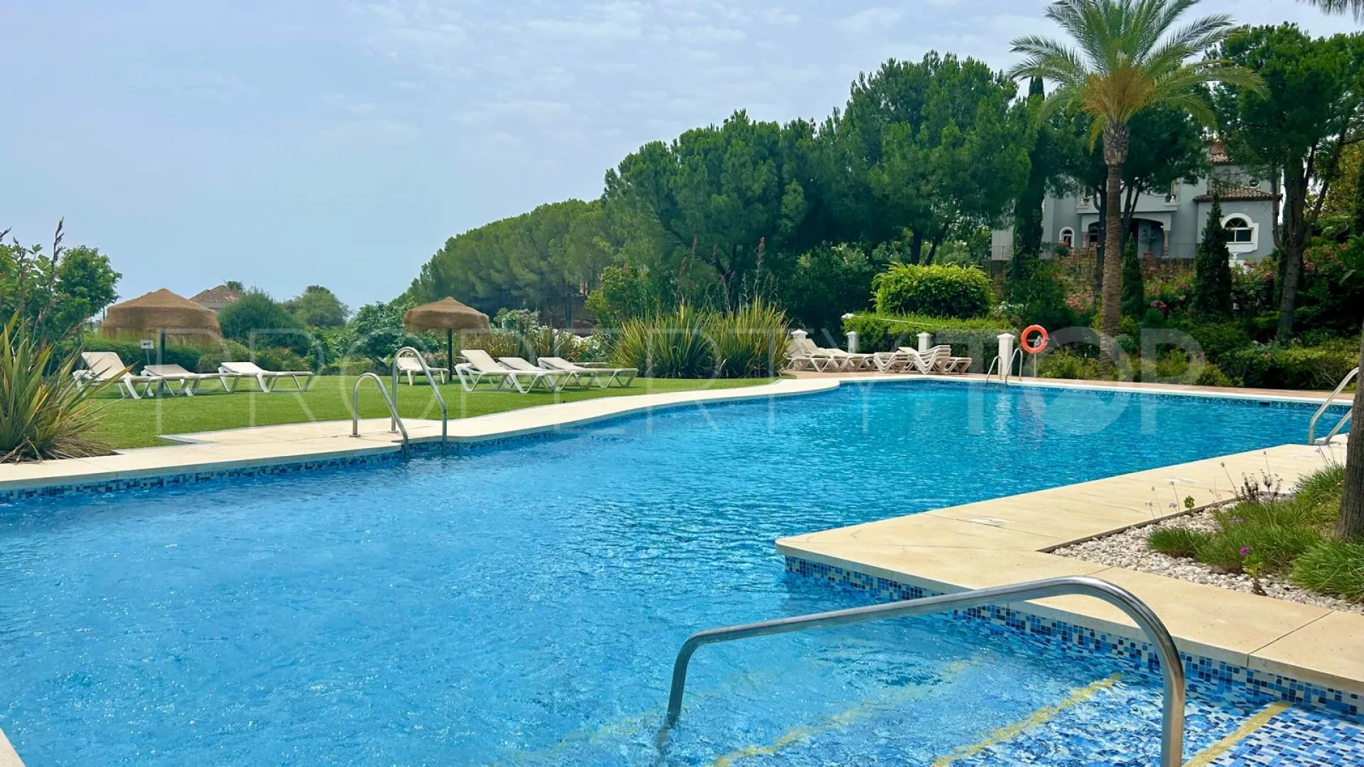 Apartamento de 2 dormitorios en venta en Altos de La Quinta