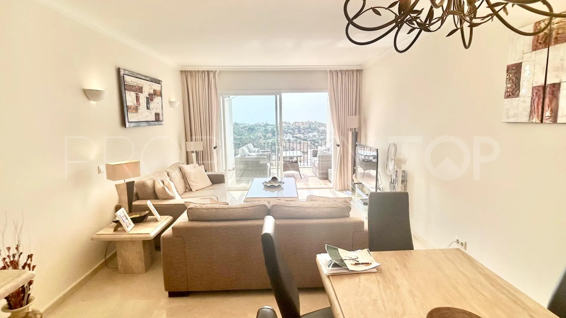 Apartamento de 2 dormitorios en venta en Altos de La Quinta