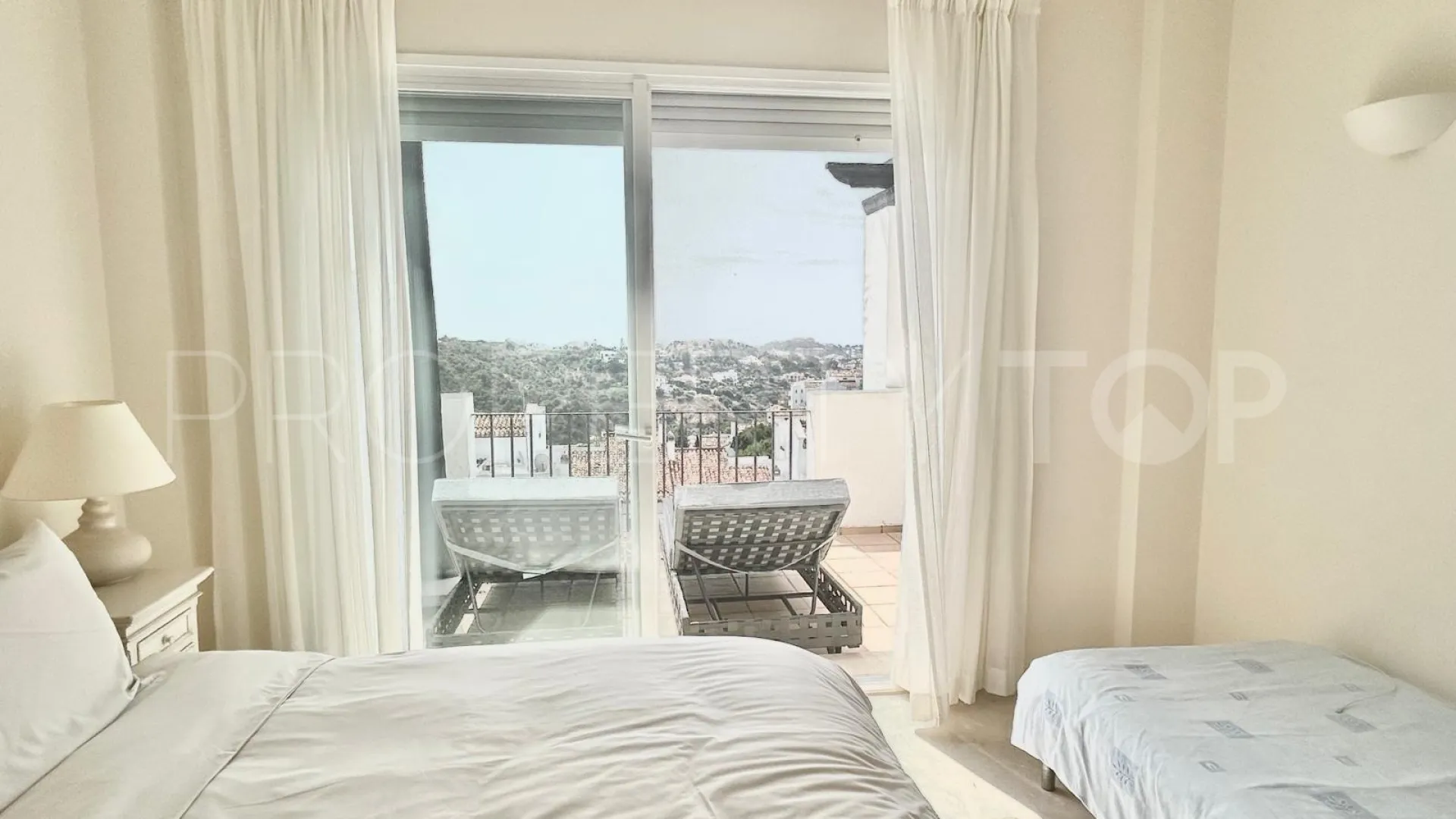 Apartamento de 2 dormitorios en venta en Altos de La Quinta
