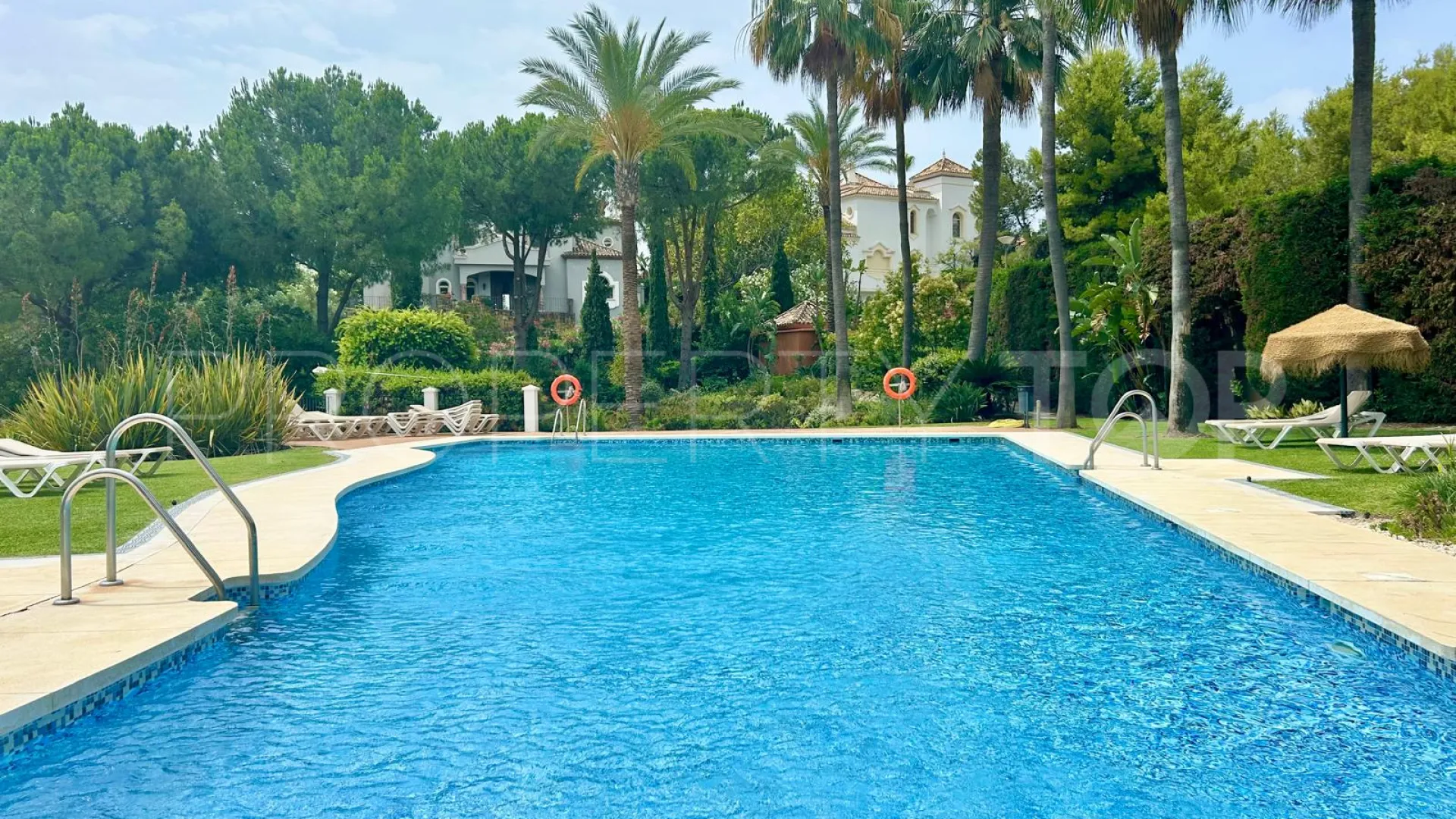 Apartamento de 2 dormitorios en venta en Altos de La Quinta