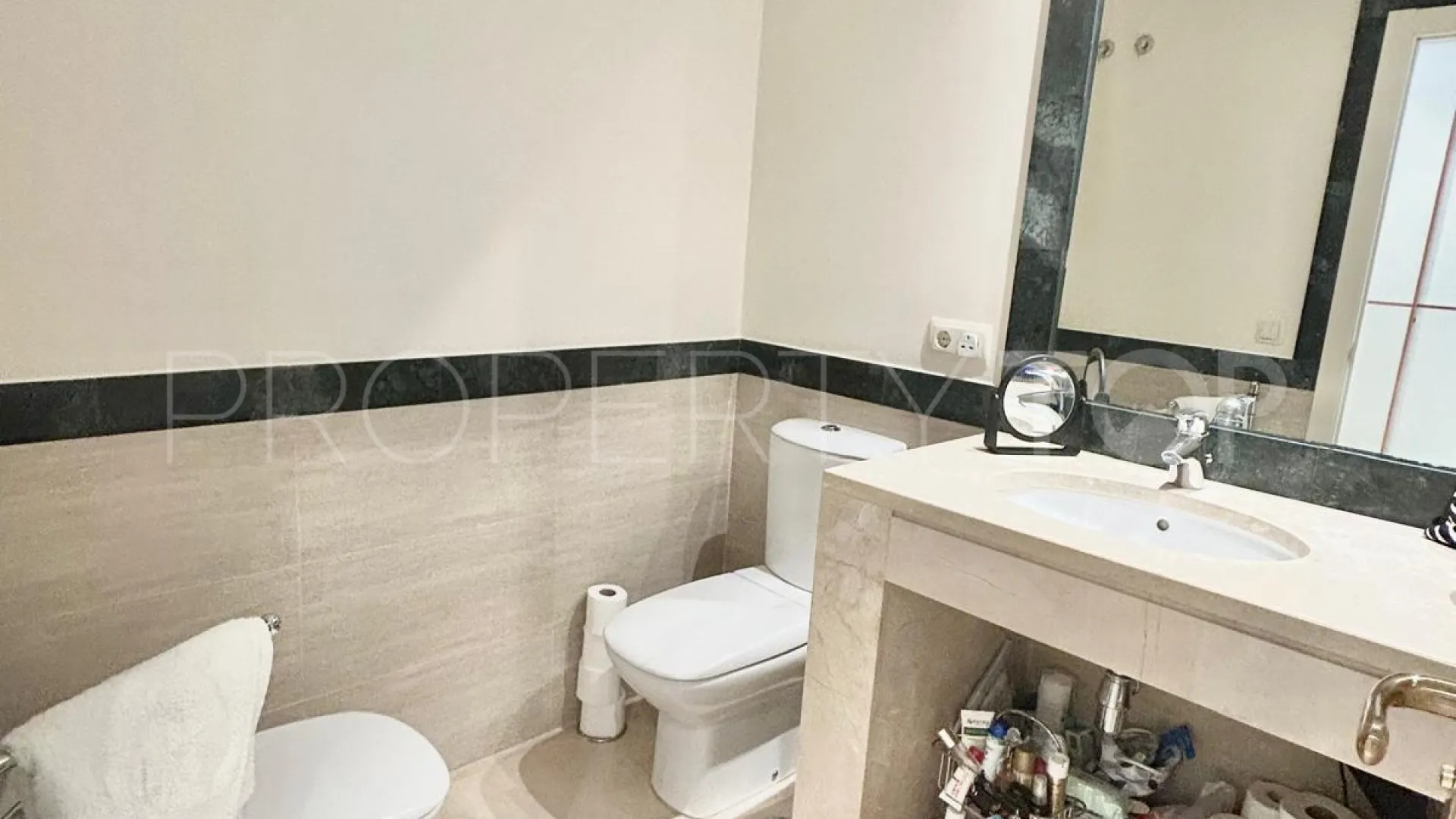 Apartamento de 2 dormitorios en venta en Altos de La Quinta