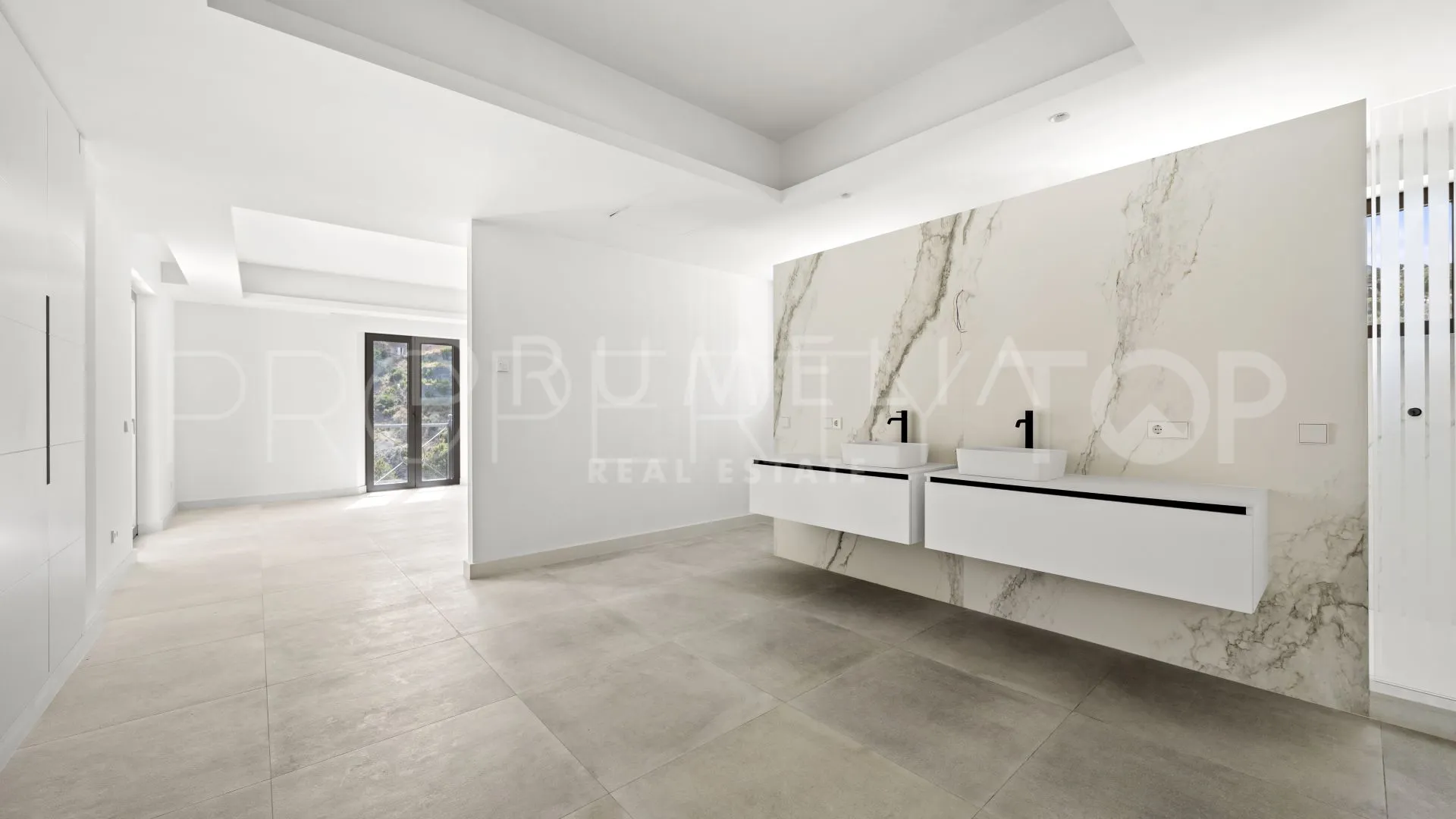 Villa for sale in El Madroñal