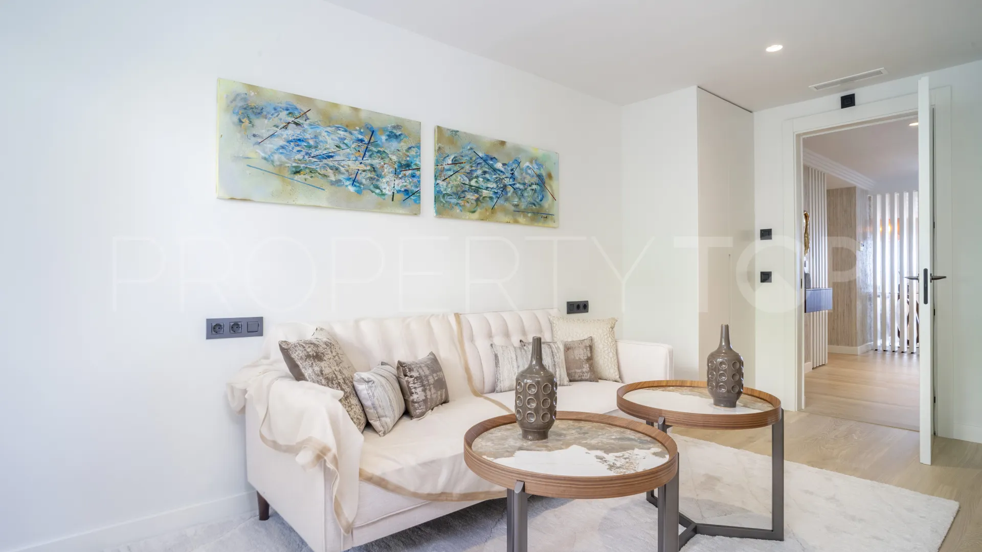 Buy Nueva Andalucia penthouse with 4 bedrooms