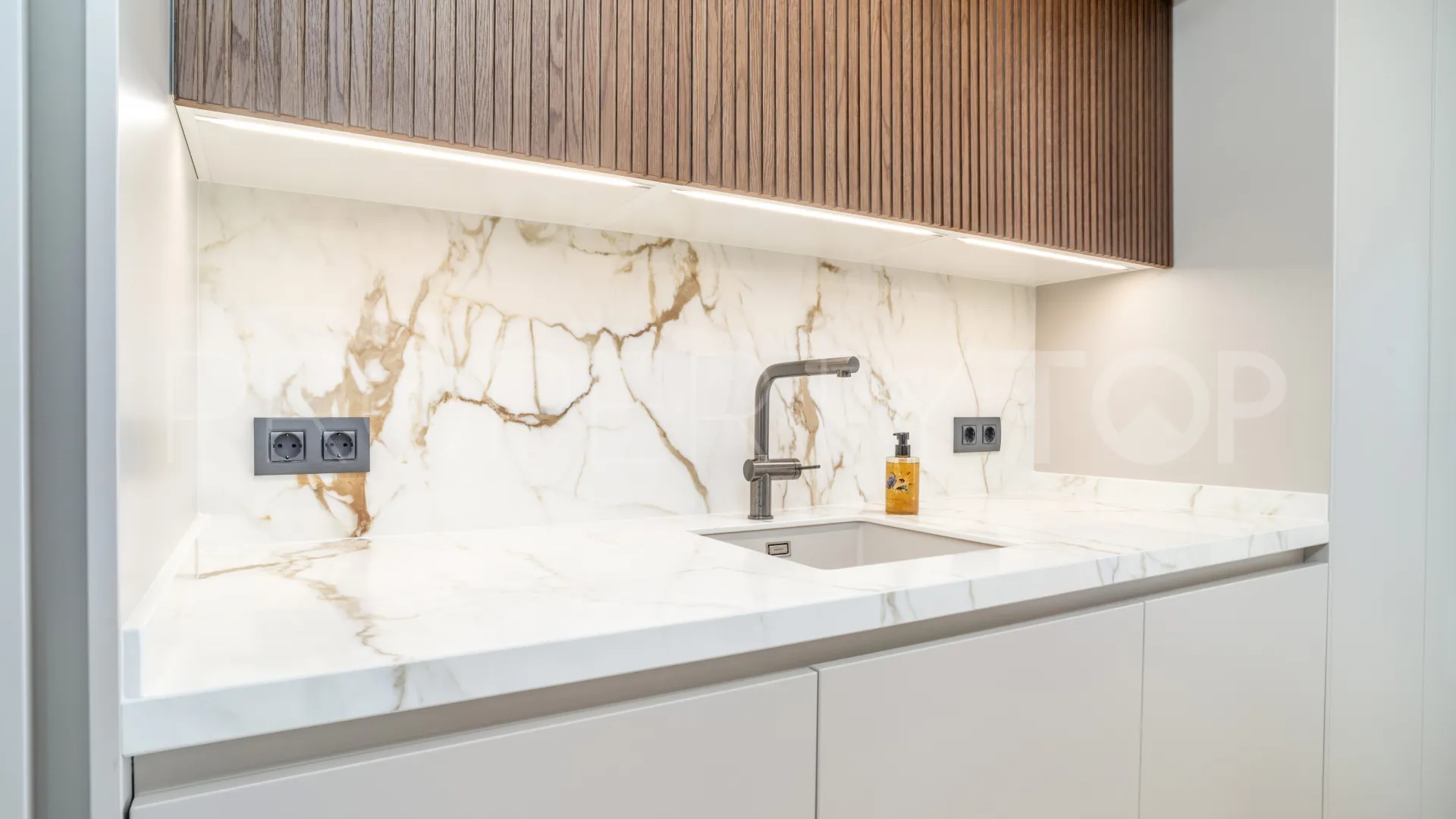 Buy Nueva Andalucia penthouse with 4 bedrooms