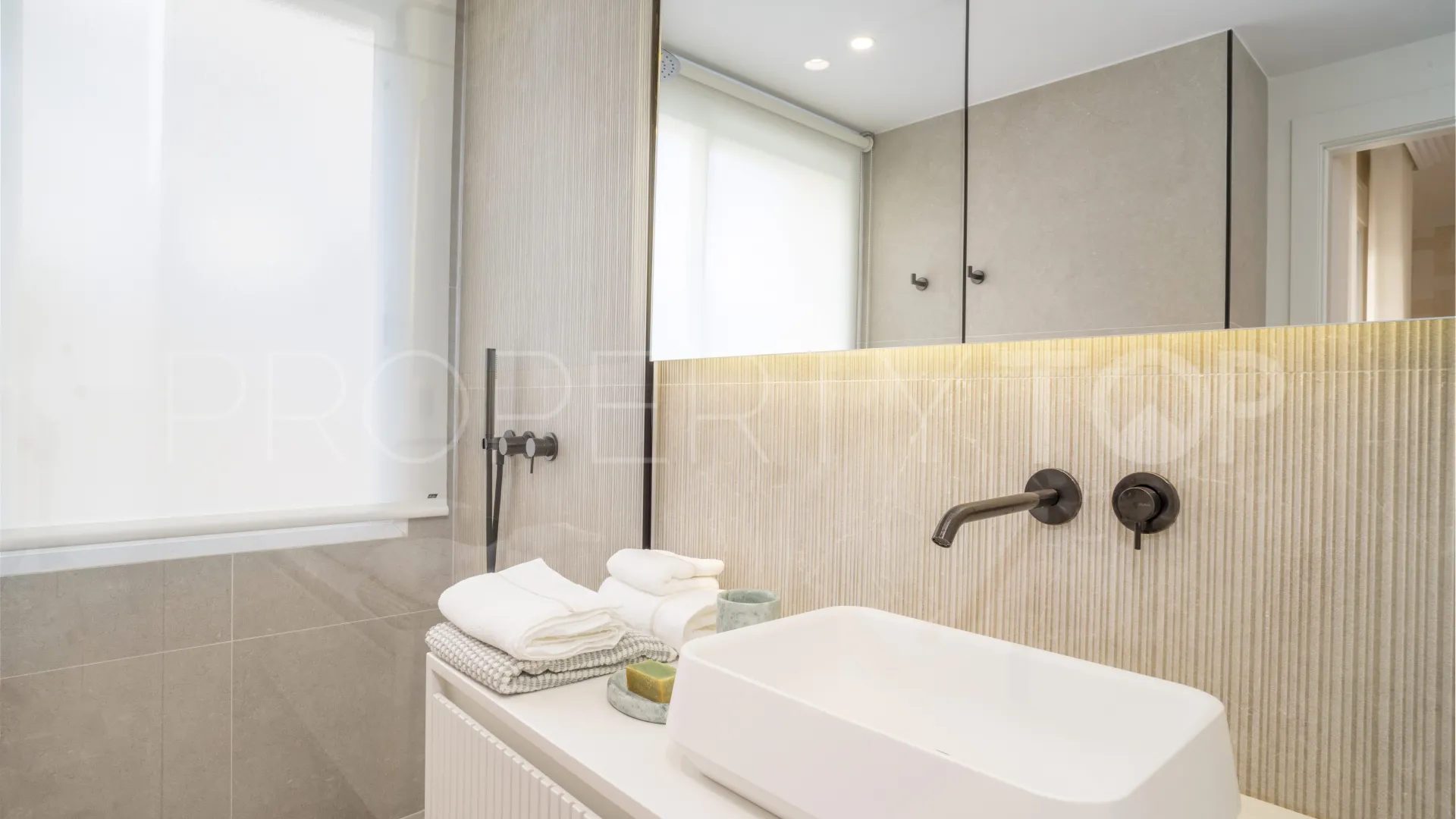 Buy Nueva Andalucia penthouse with 4 bedrooms