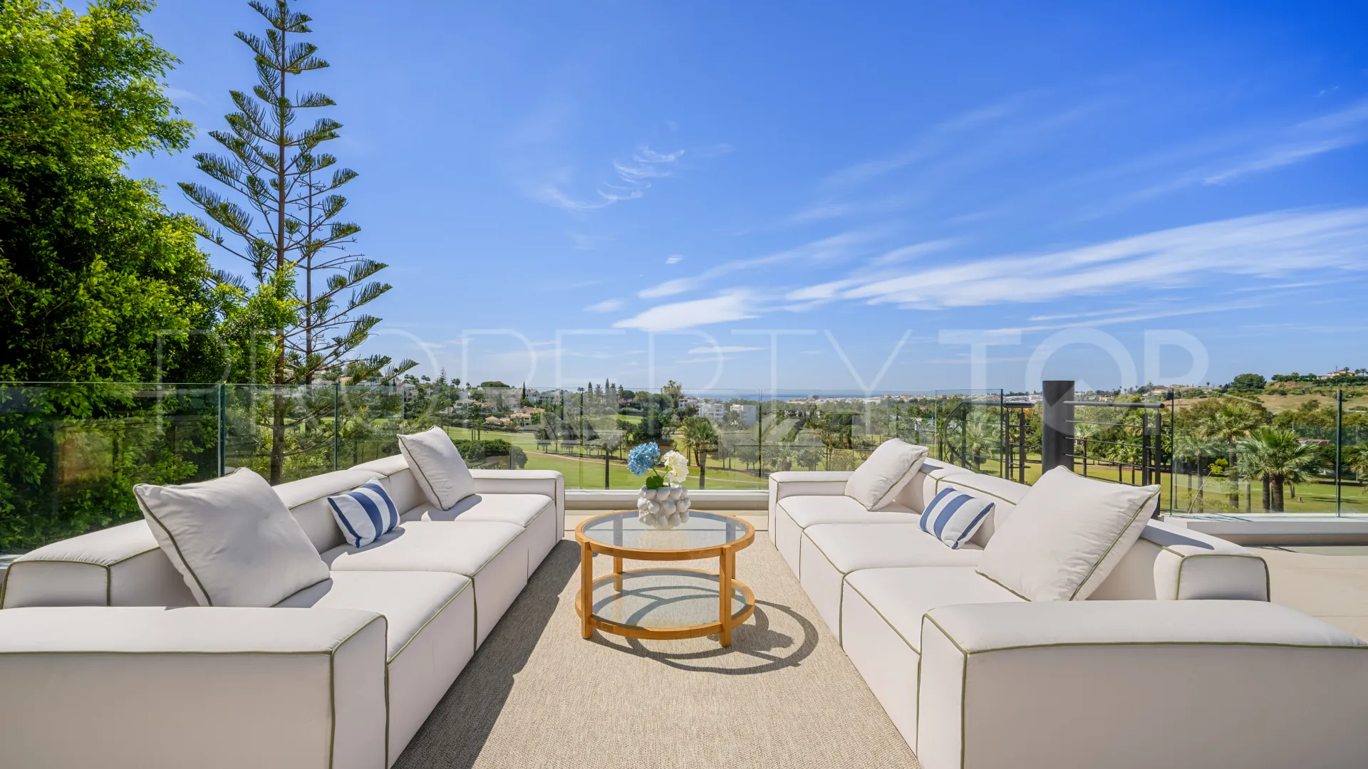 For sale Nueva Andalucia villa with 6 bedrooms