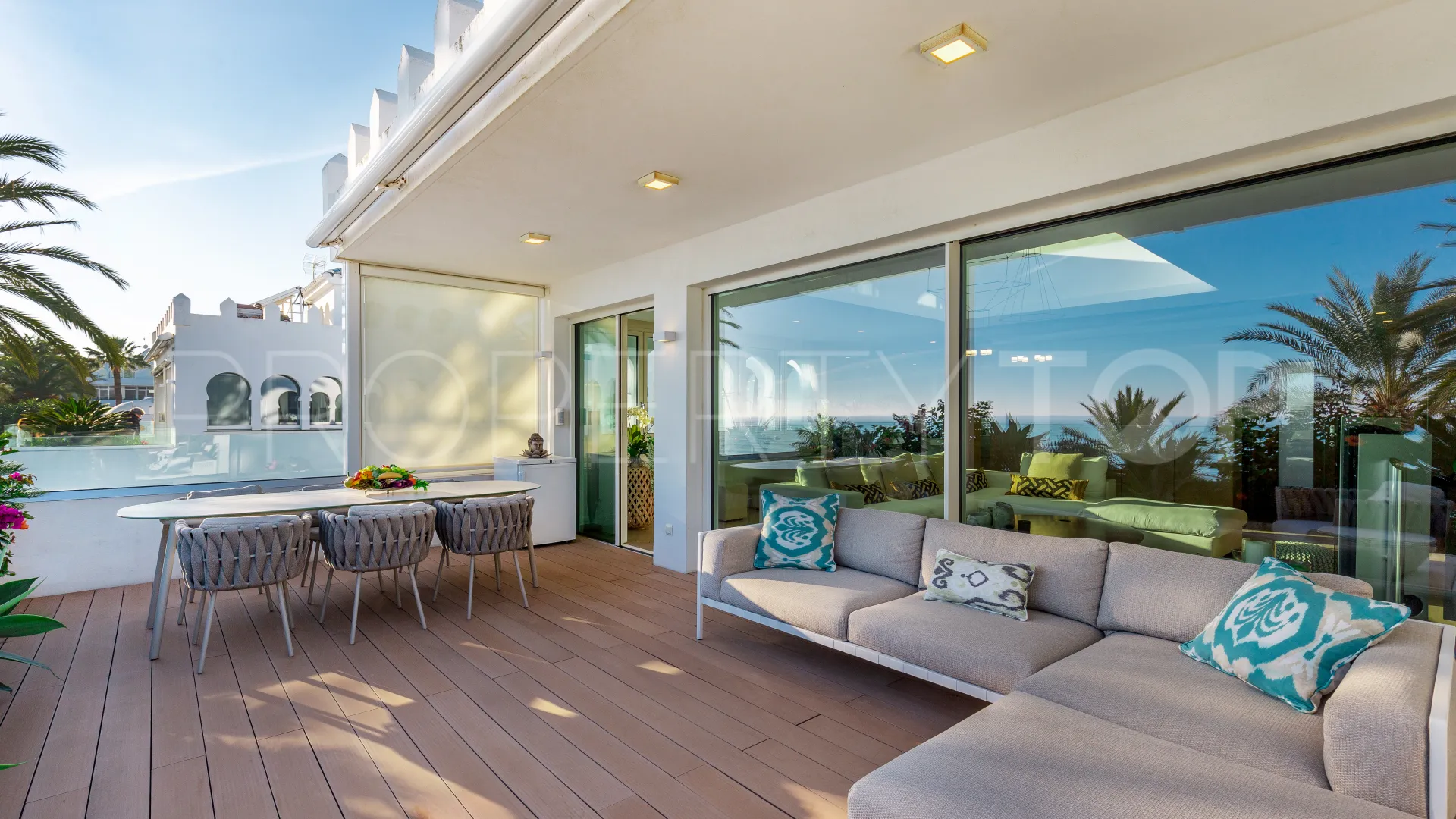 Penthouse with 3 bedrooms for sale in El Oasis Club