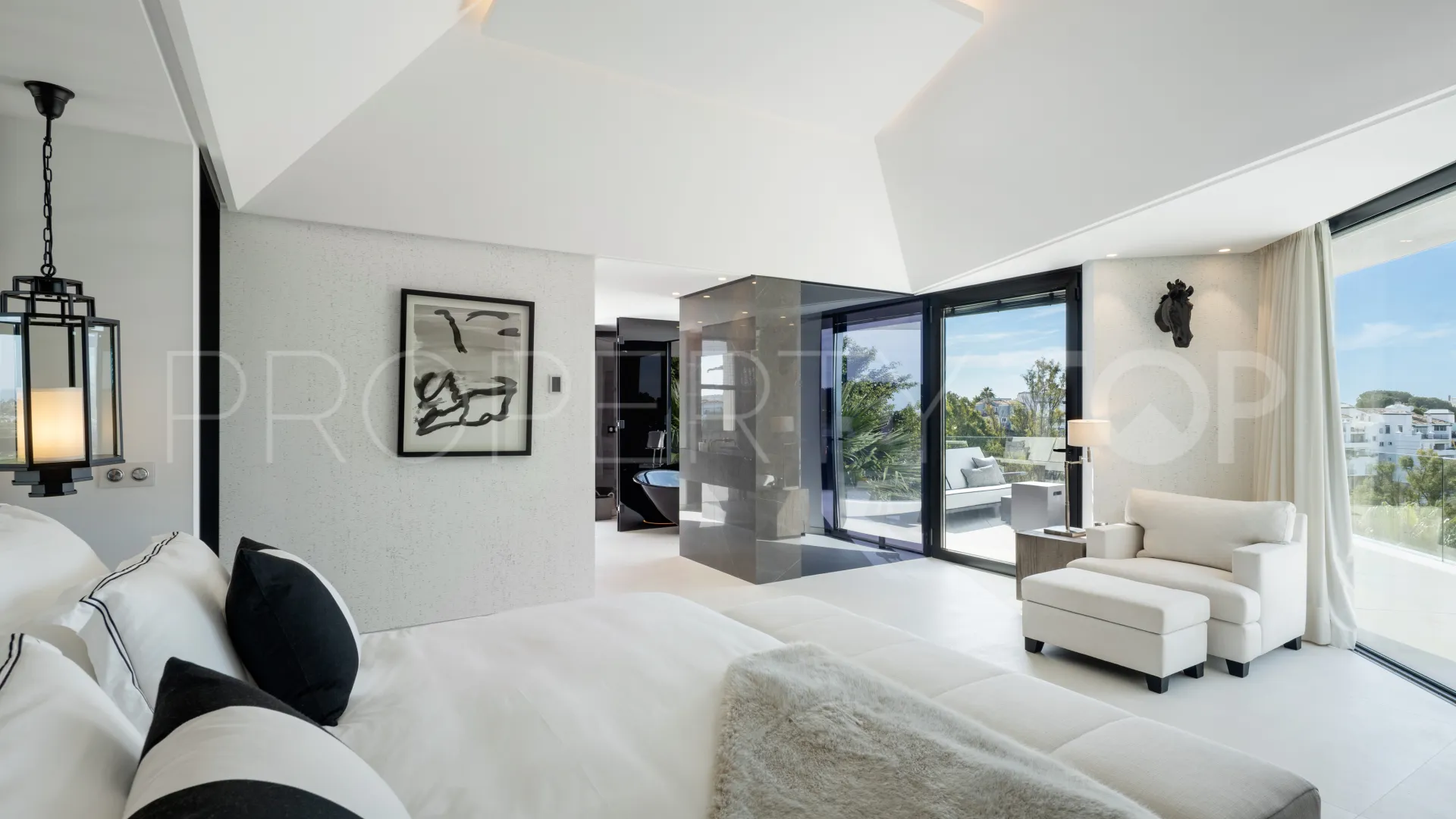 Villa with 5 bedrooms for sale in Benahavis