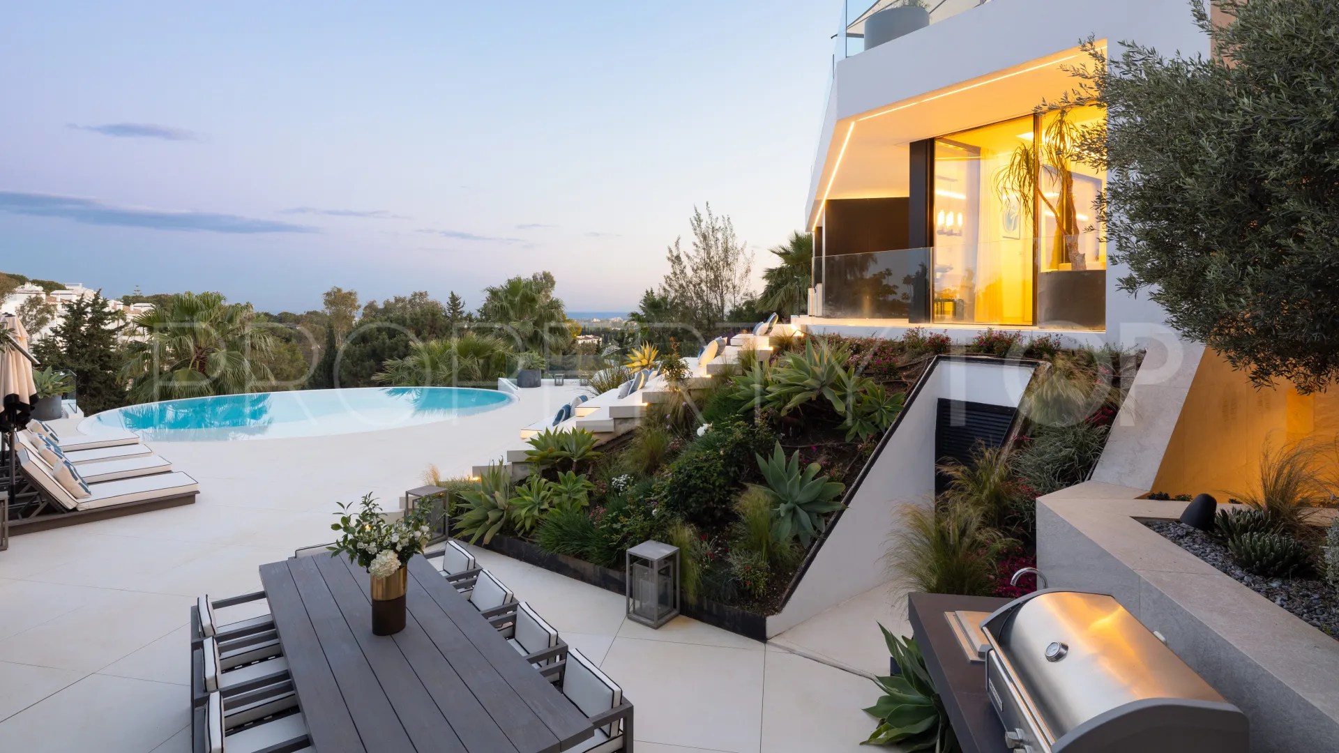 Villa with 5 bedrooms for sale in Benahavis