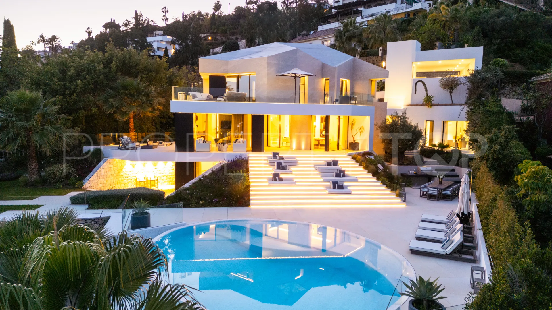 Villa with 5 bedrooms for sale in Benahavis