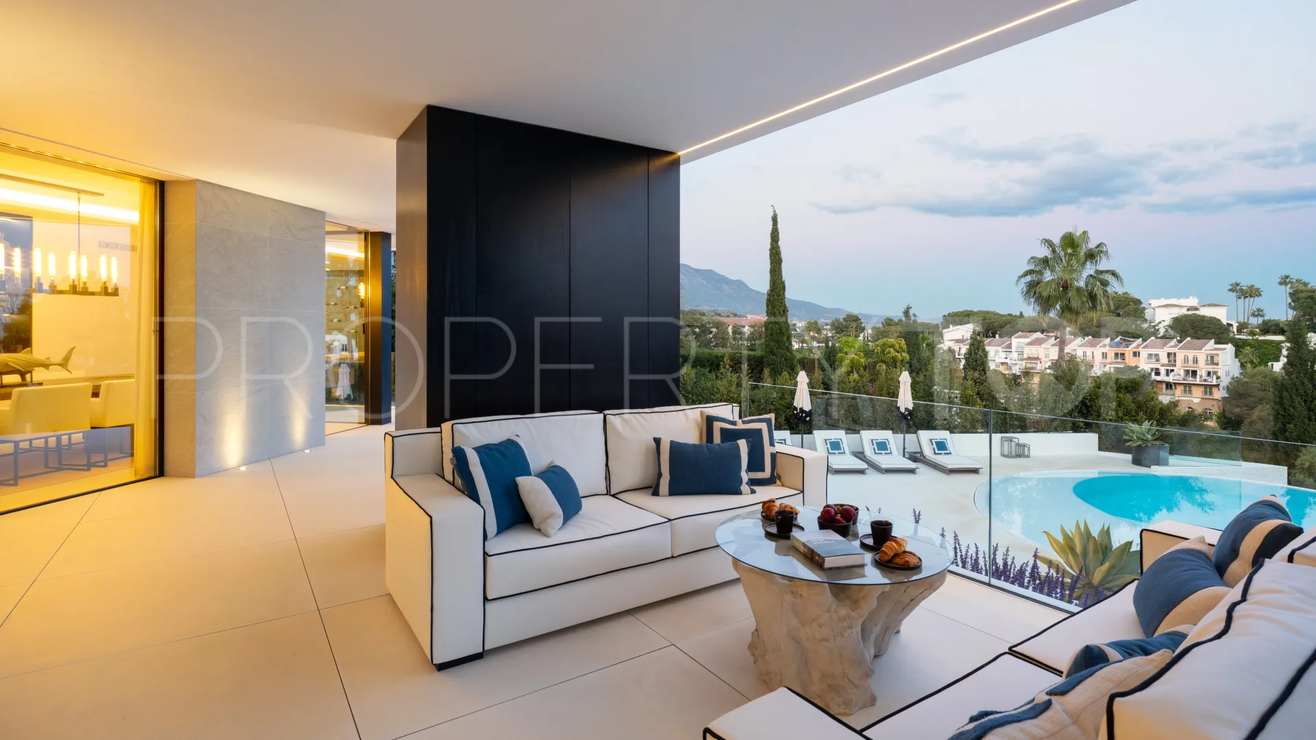 Villa with 5 bedrooms for sale in Benahavis