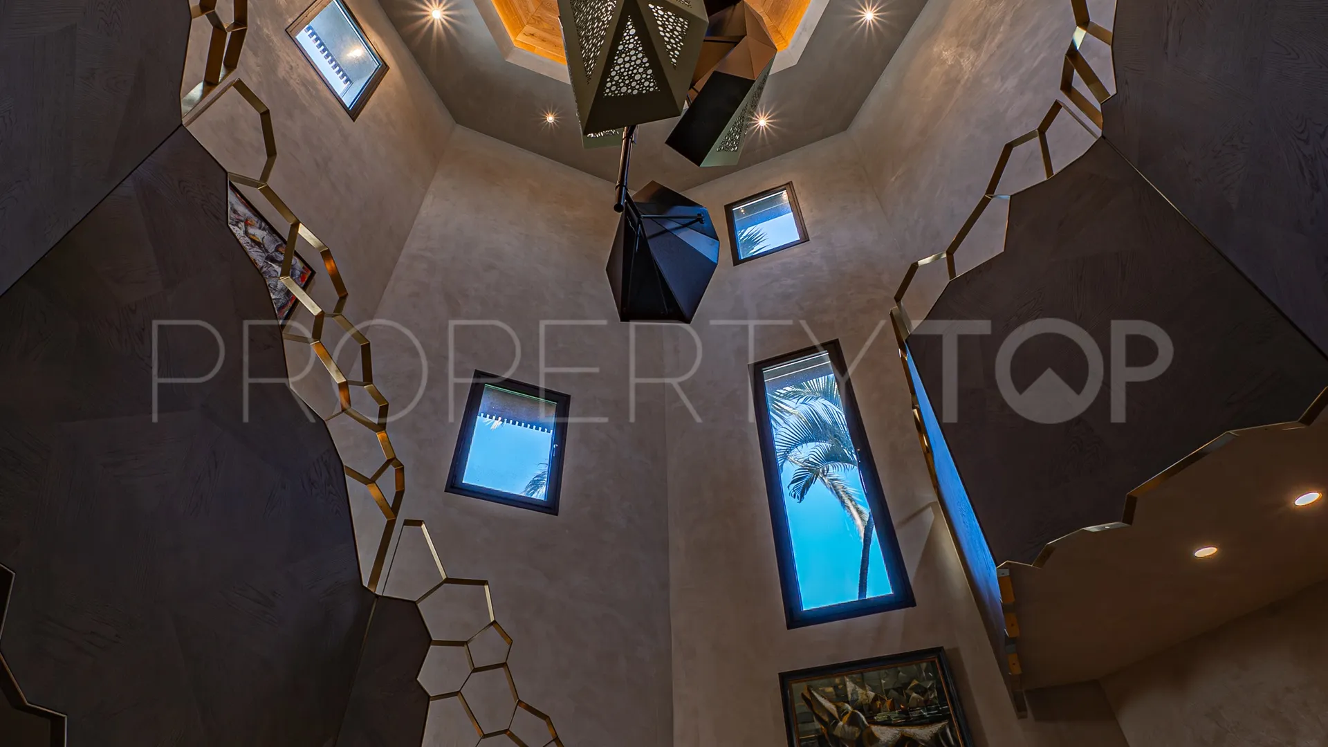 10 bedrooms San Pedro de Alcantara villa for sale
