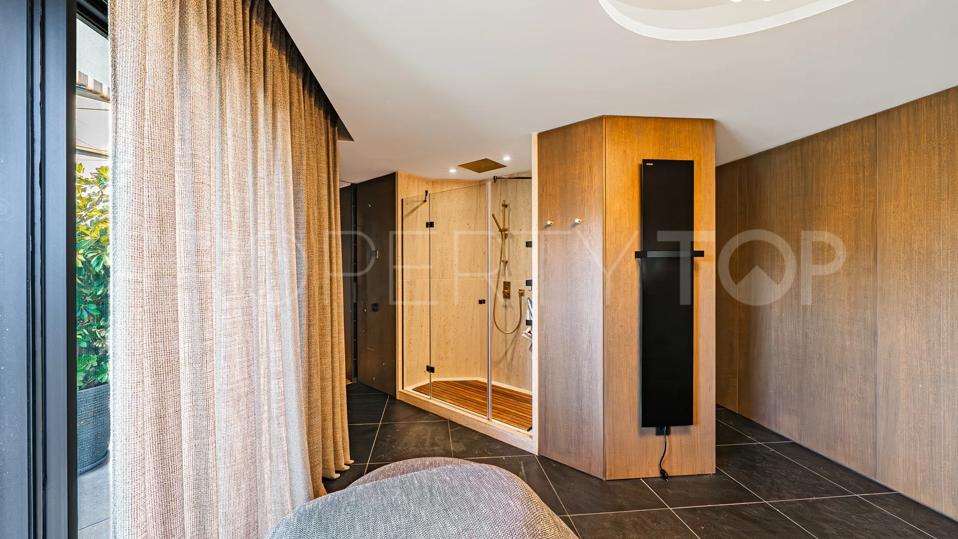 10 bedrooms San Pedro de Alcantara villa for sale