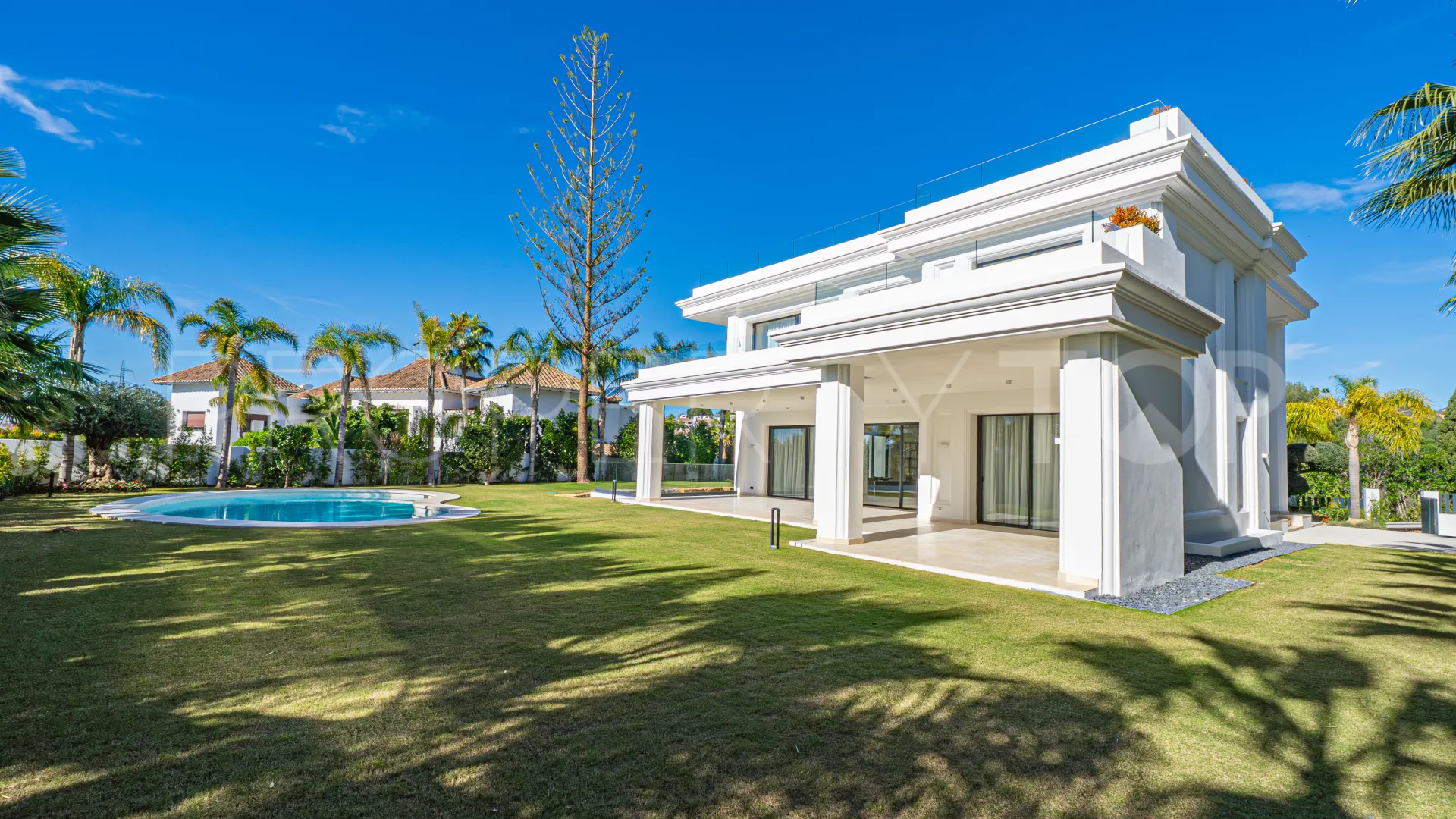 Marbella Golden Mile 6 bedrooms villa for sale