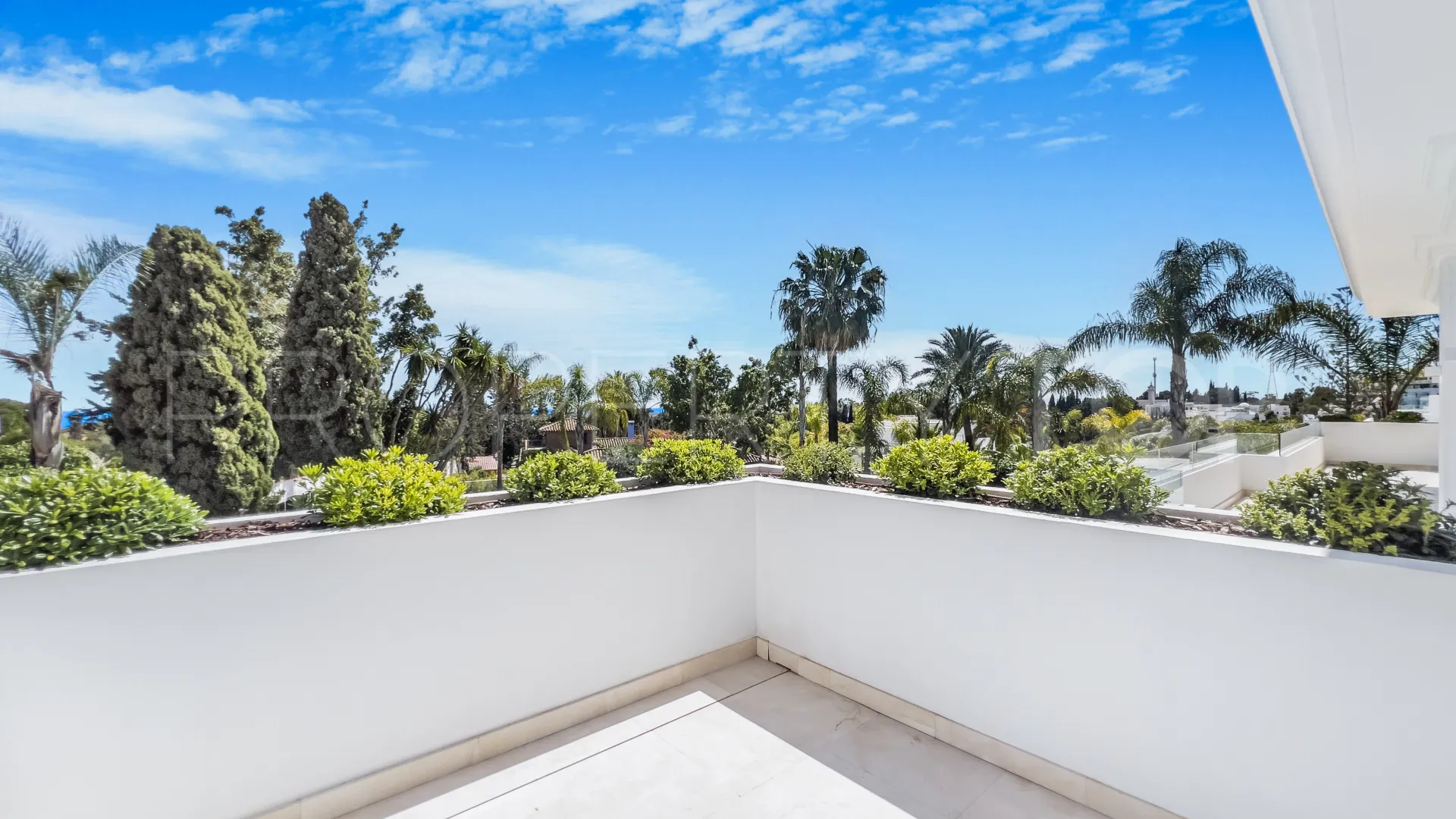 Marbella Golden Mile 6 bedrooms villa for sale