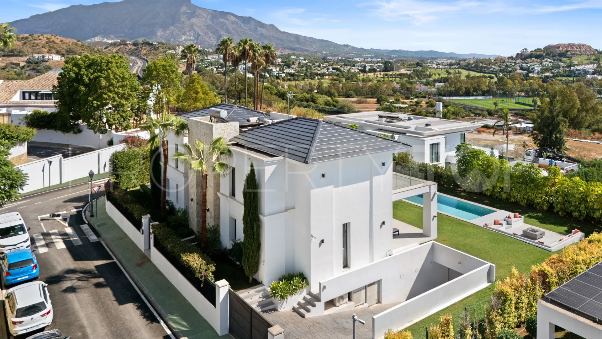 Se vende villa con 6 dormitorios en La Quinta