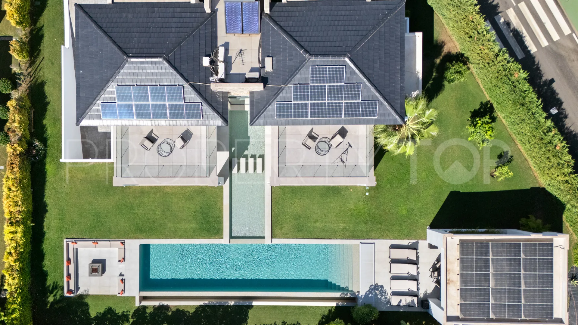Se vende villa con 6 dormitorios en La Quinta