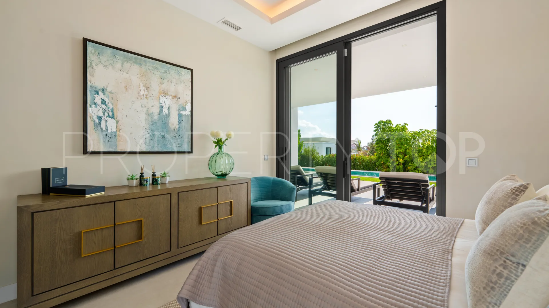 Se vende villa con 6 dormitorios en La Quinta