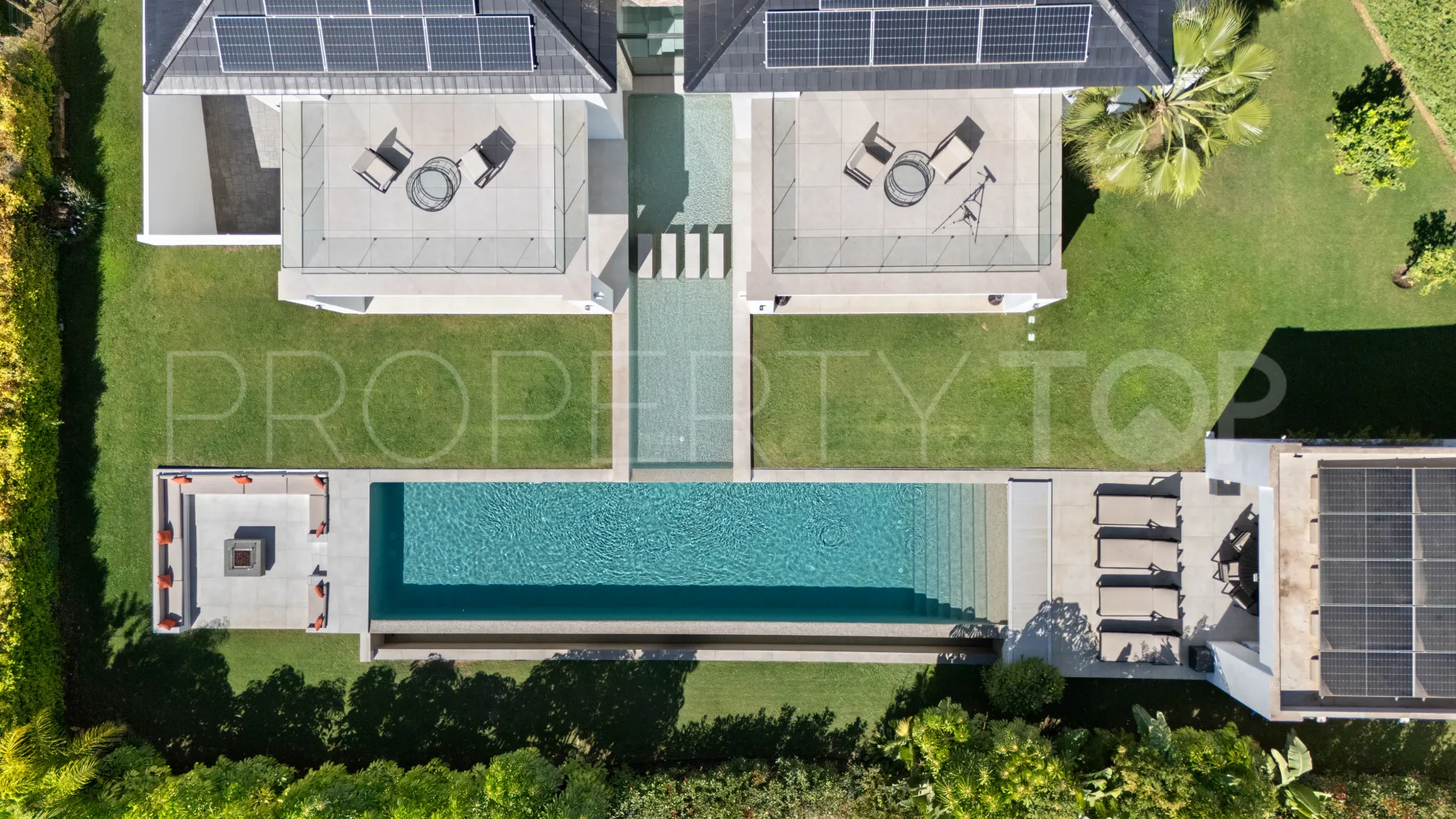 Se vende villa con 6 dormitorios en La Quinta