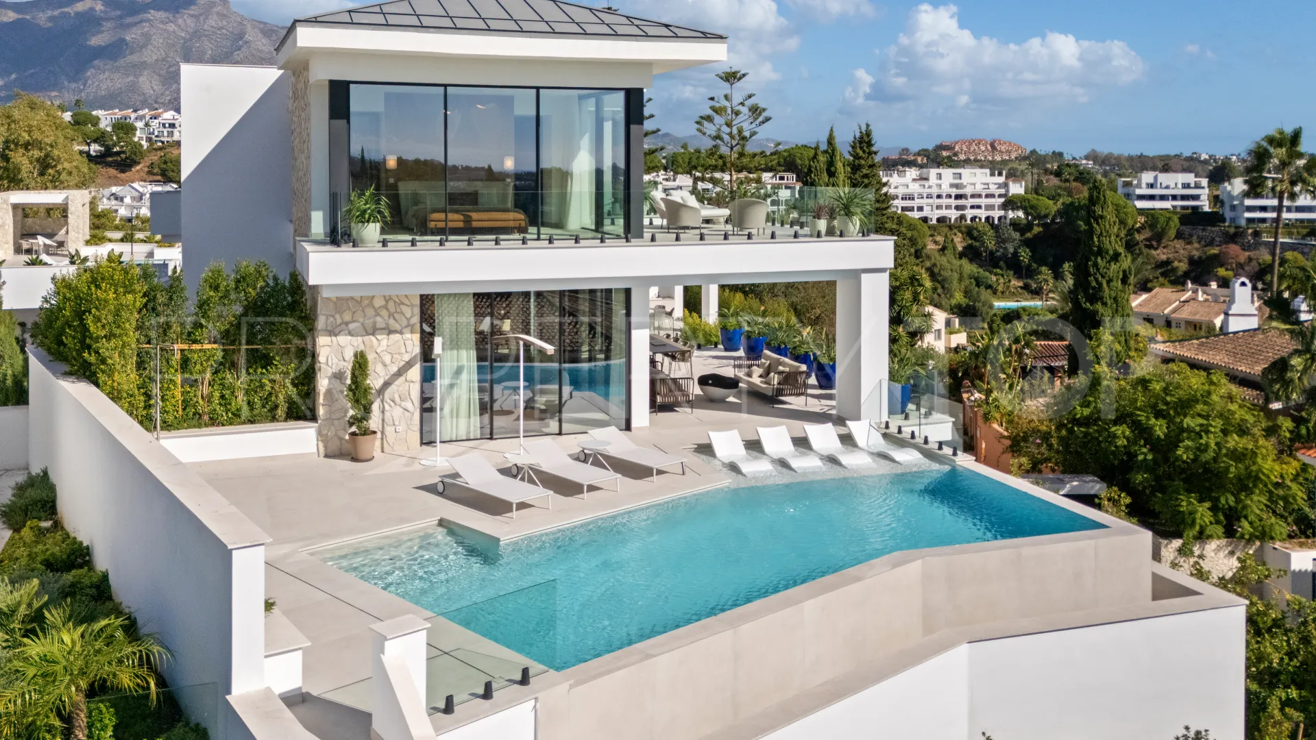 For sale La Quinta 5 bedrooms villa
