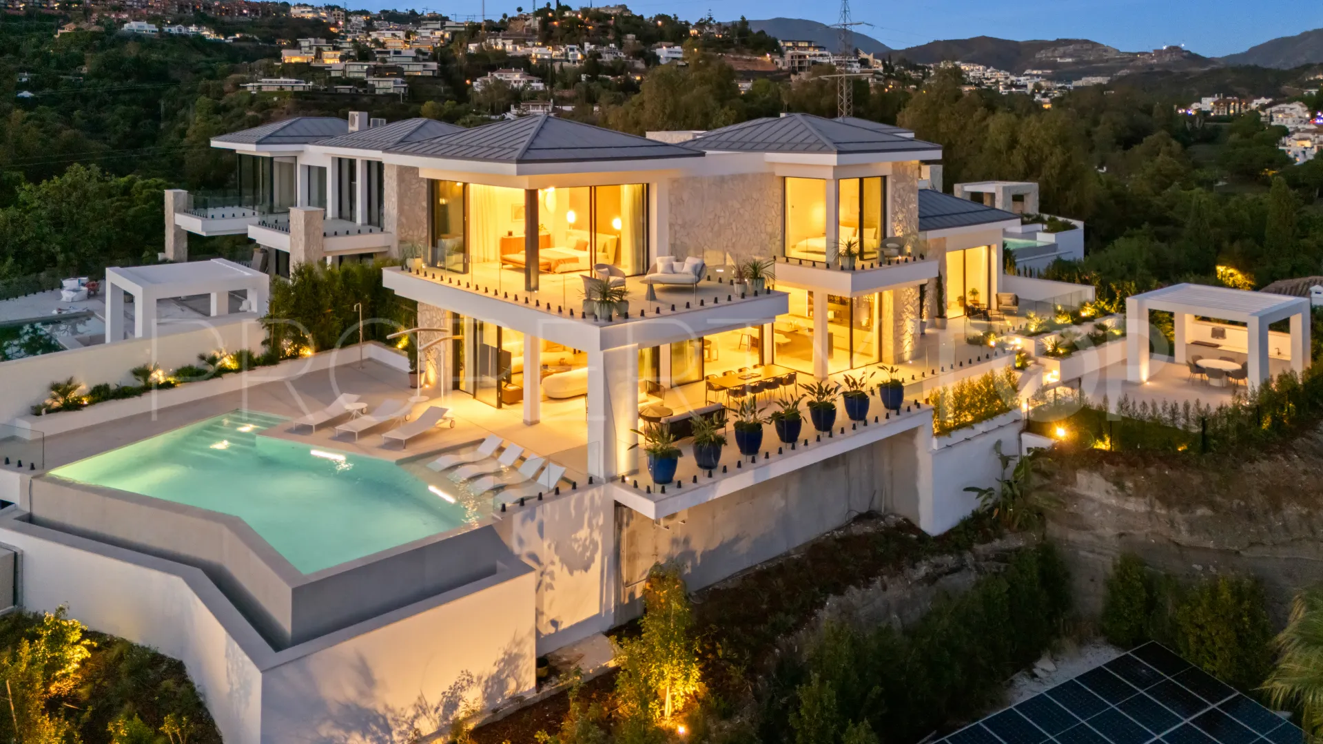 For sale La Quinta 5 bedrooms villa
