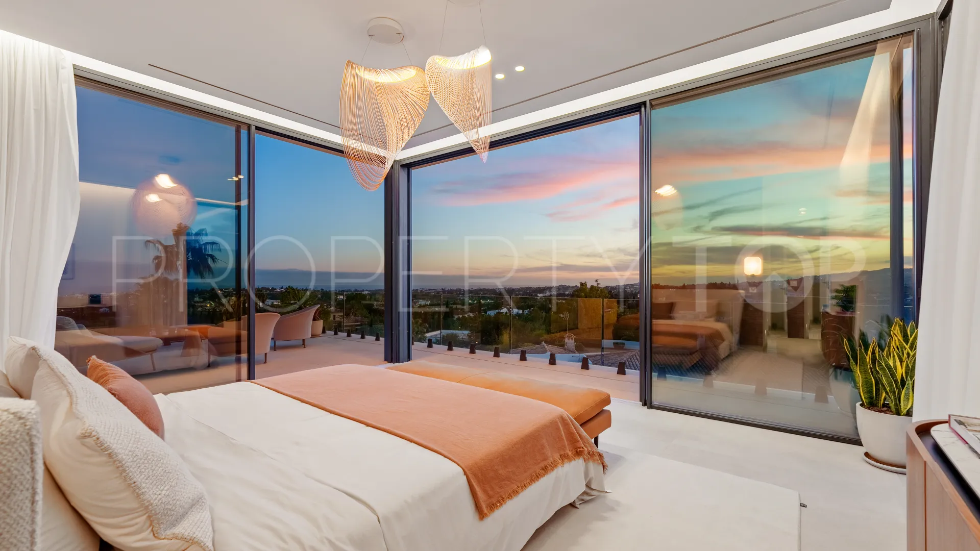 For sale La Quinta 5 bedrooms villa