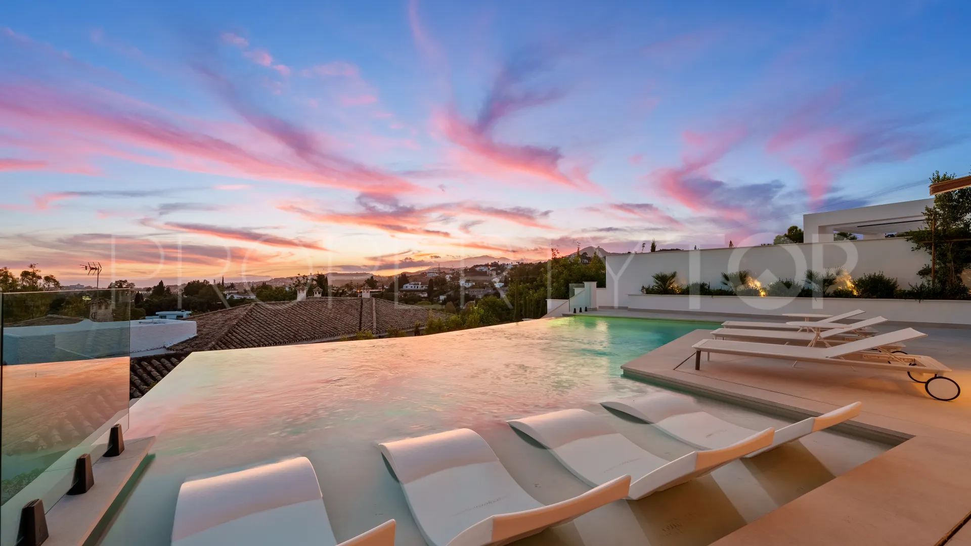 For sale La Quinta 5 bedrooms villa