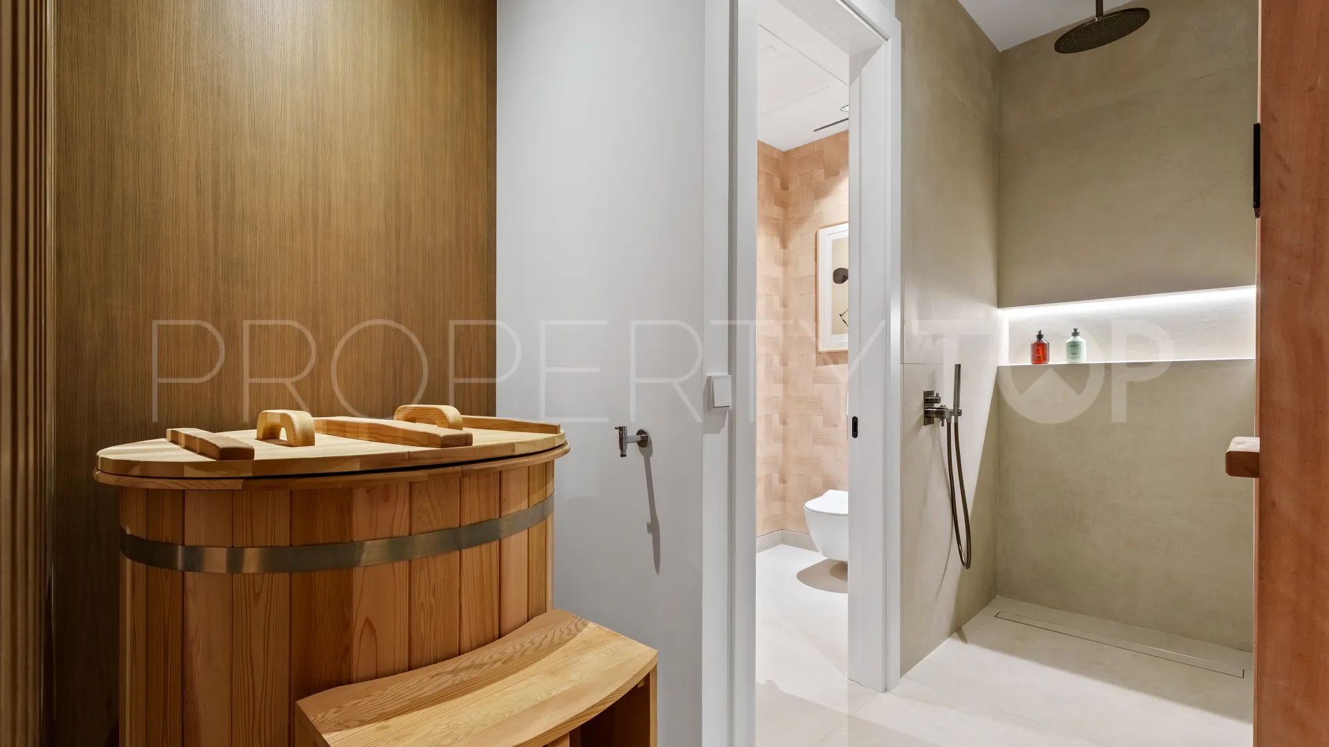 For sale La Quinta 5 bedrooms villa