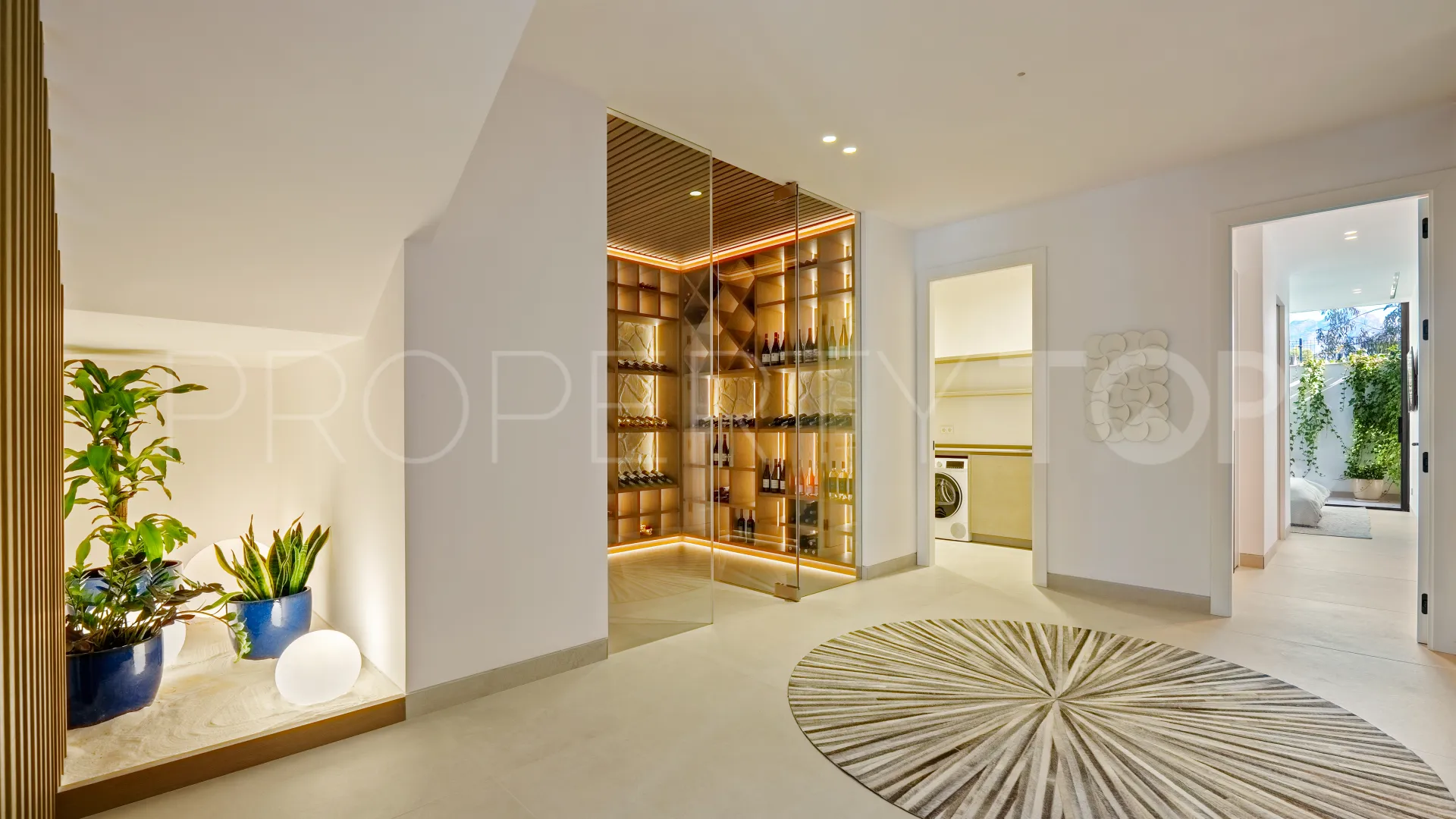 Villa for sale in La Quinta with 5 bedrooms