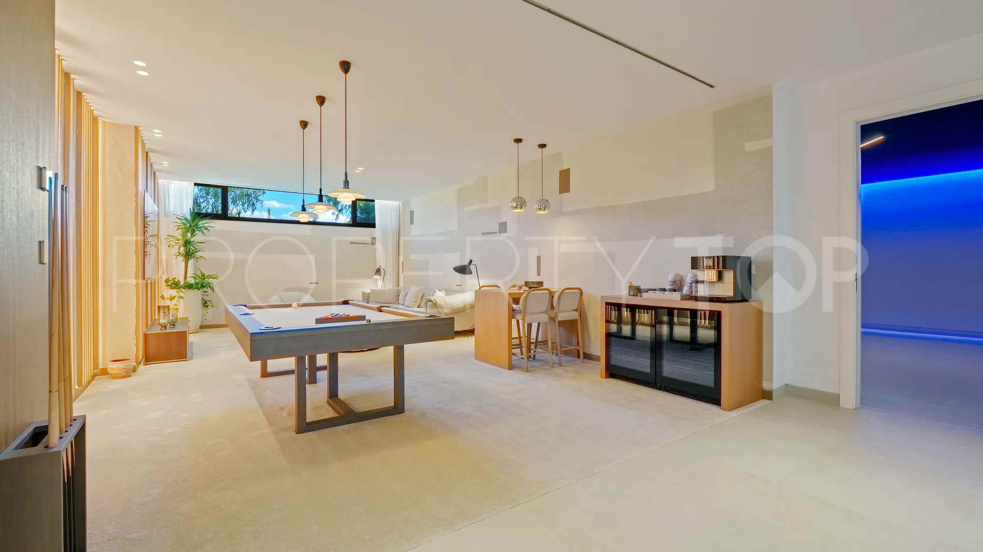 Villa for sale in La Quinta with 5 bedrooms