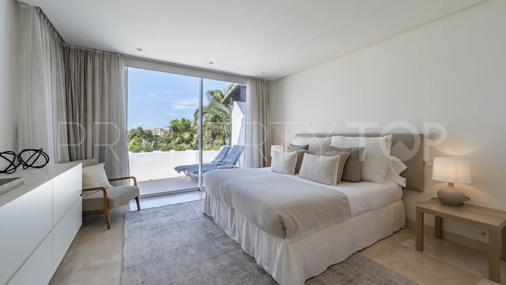 For sale Puente Romano duplex penthouse with 3 bedrooms
