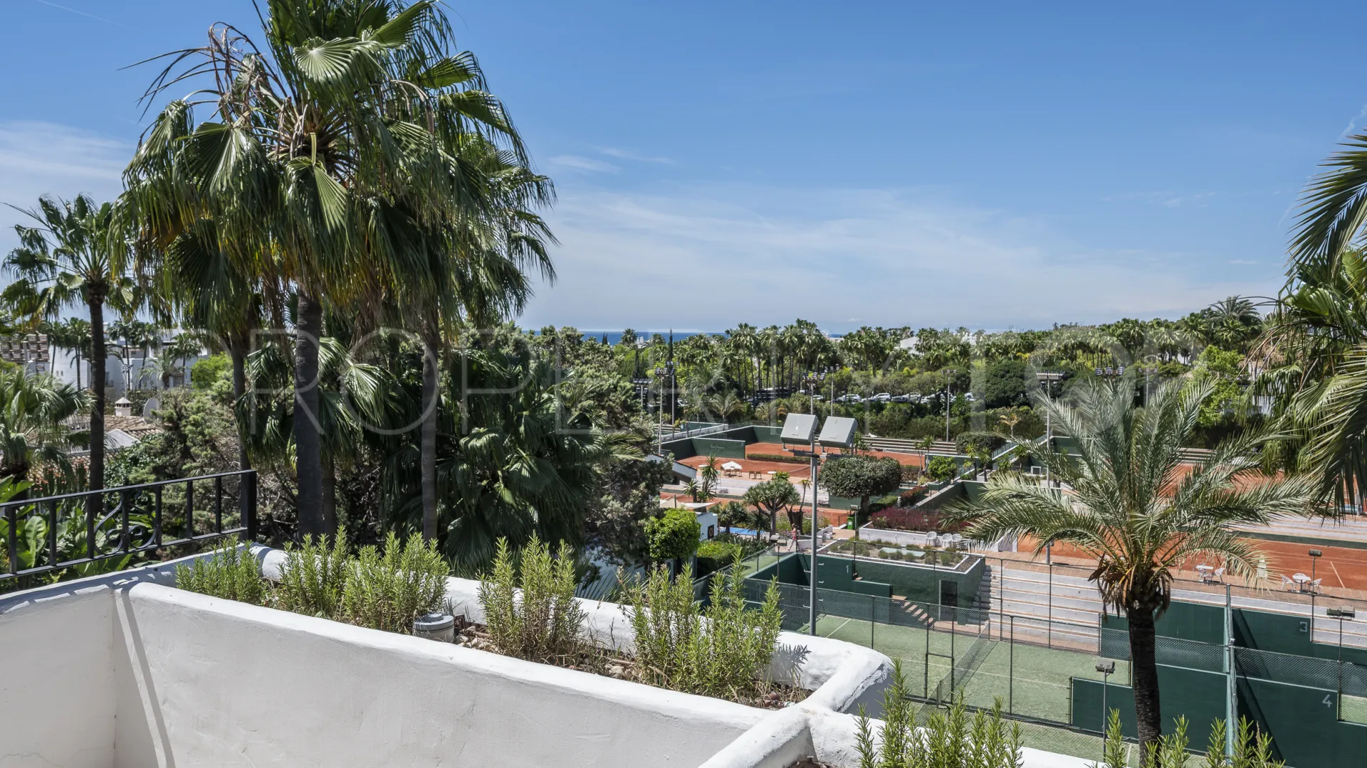 For sale Puente Romano duplex penthouse with 3 bedrooms